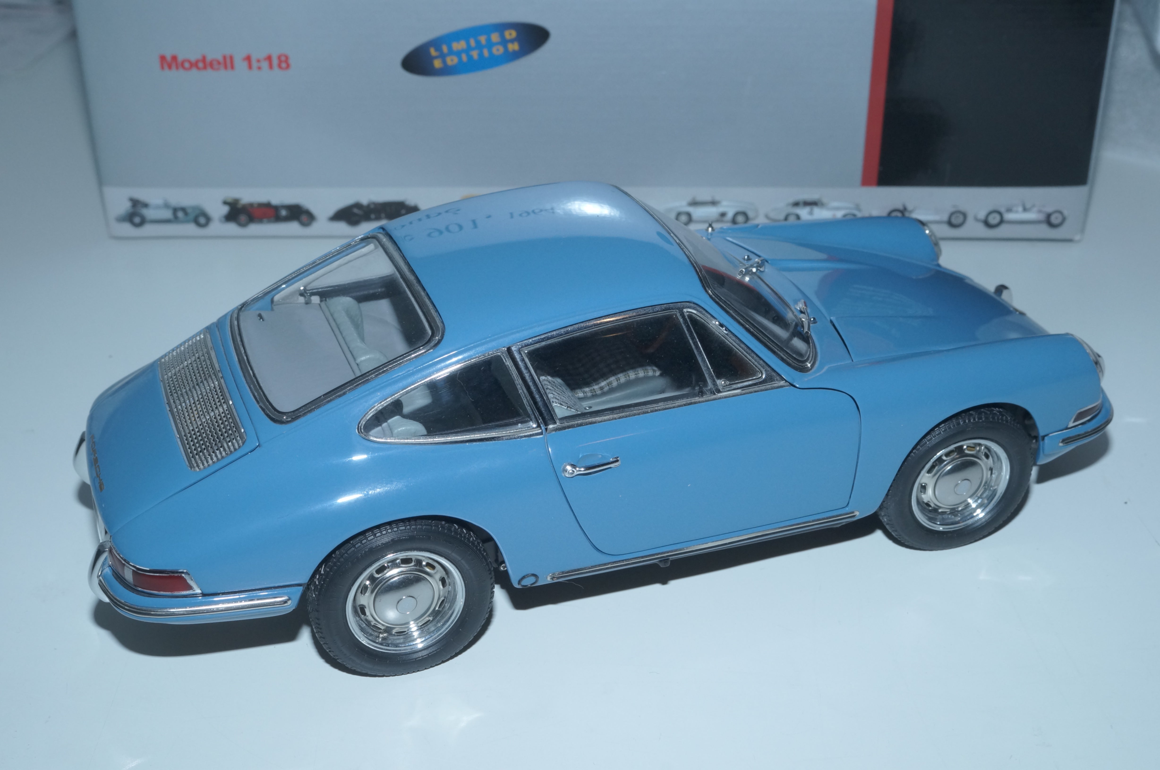 Porsche 901 Coupe Emailblau CMC M-067D -PRE-OWNED-