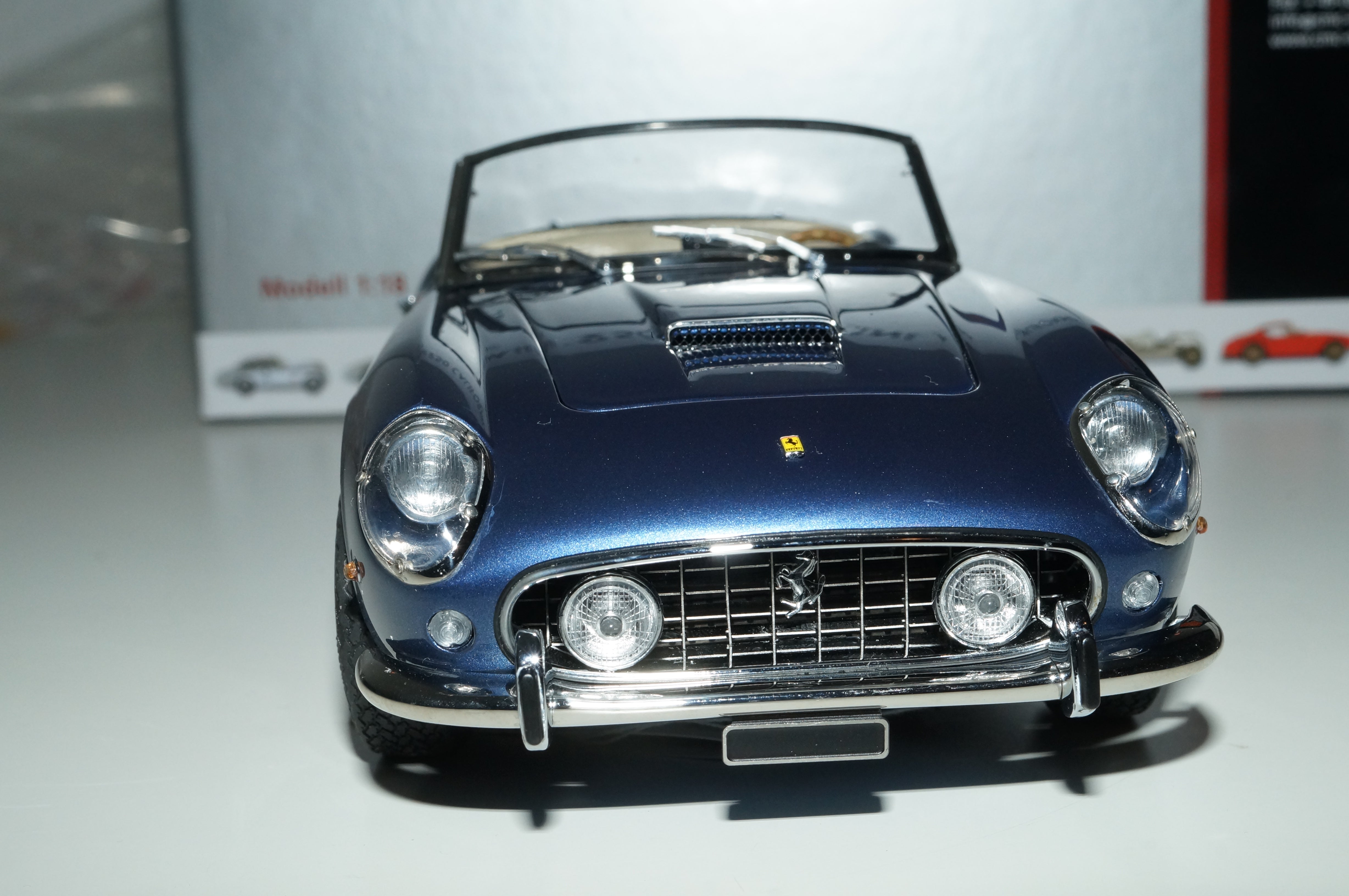 Ferrari 250 SWB California Spyder 1961 blau CMC M-092