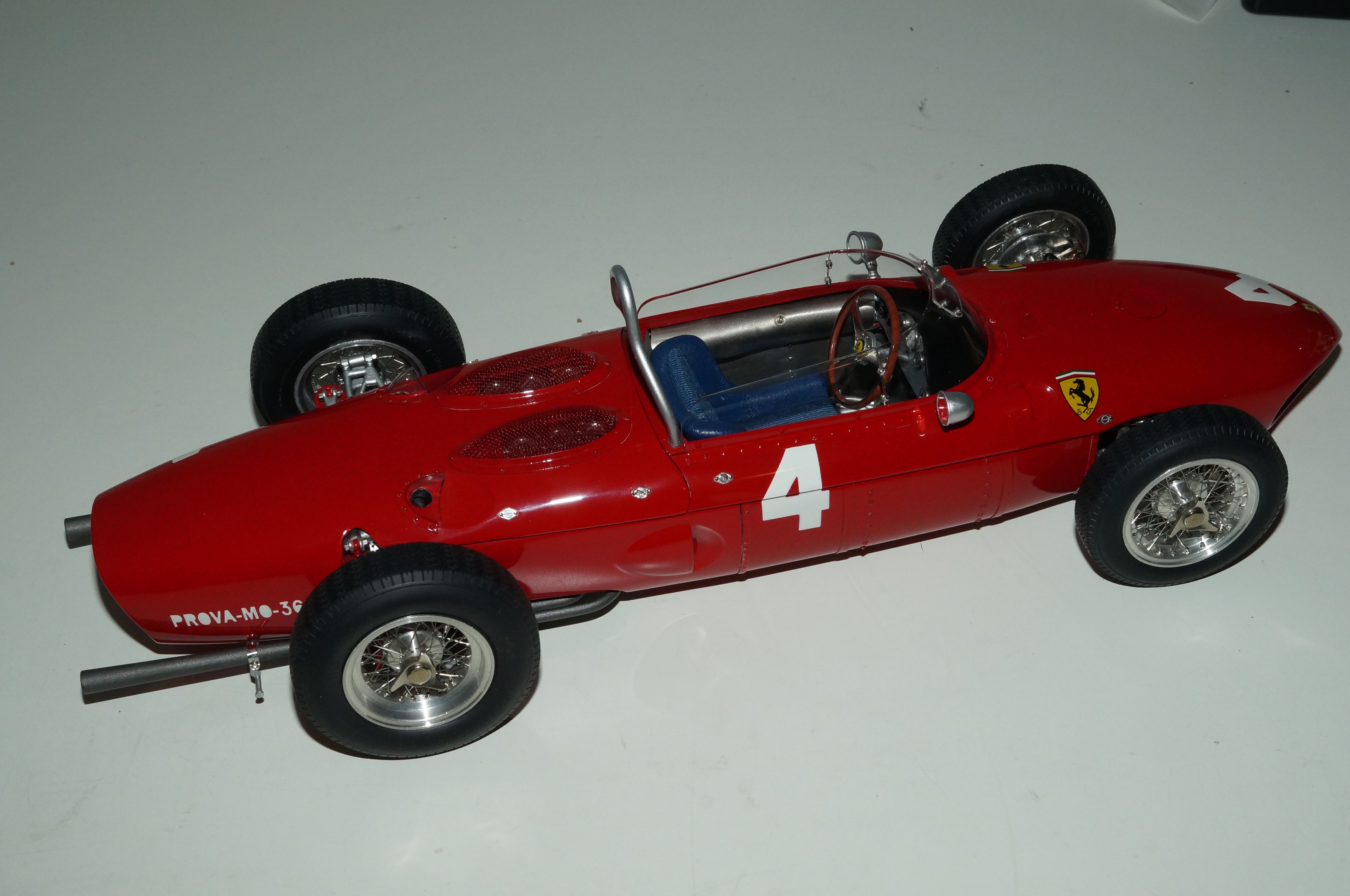 1/12 Ferrari Dino 156 F1 Sharknose #4 PHILL CMC C-007 aus Vorbesitz