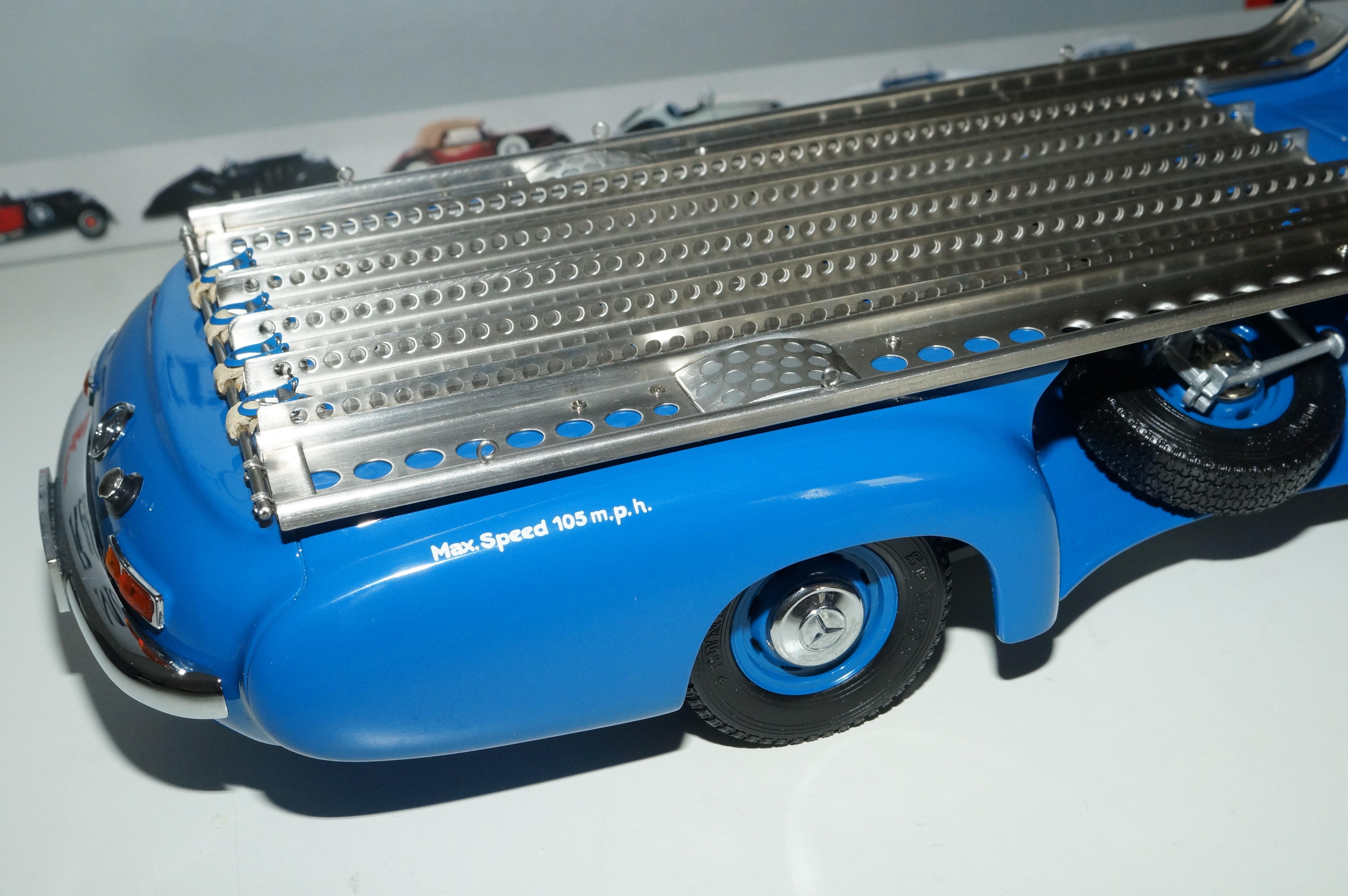 1/18 Mercedes-Benz Renntransporter Das blaue Wunder CMC M-036 - aus Vorbesitz