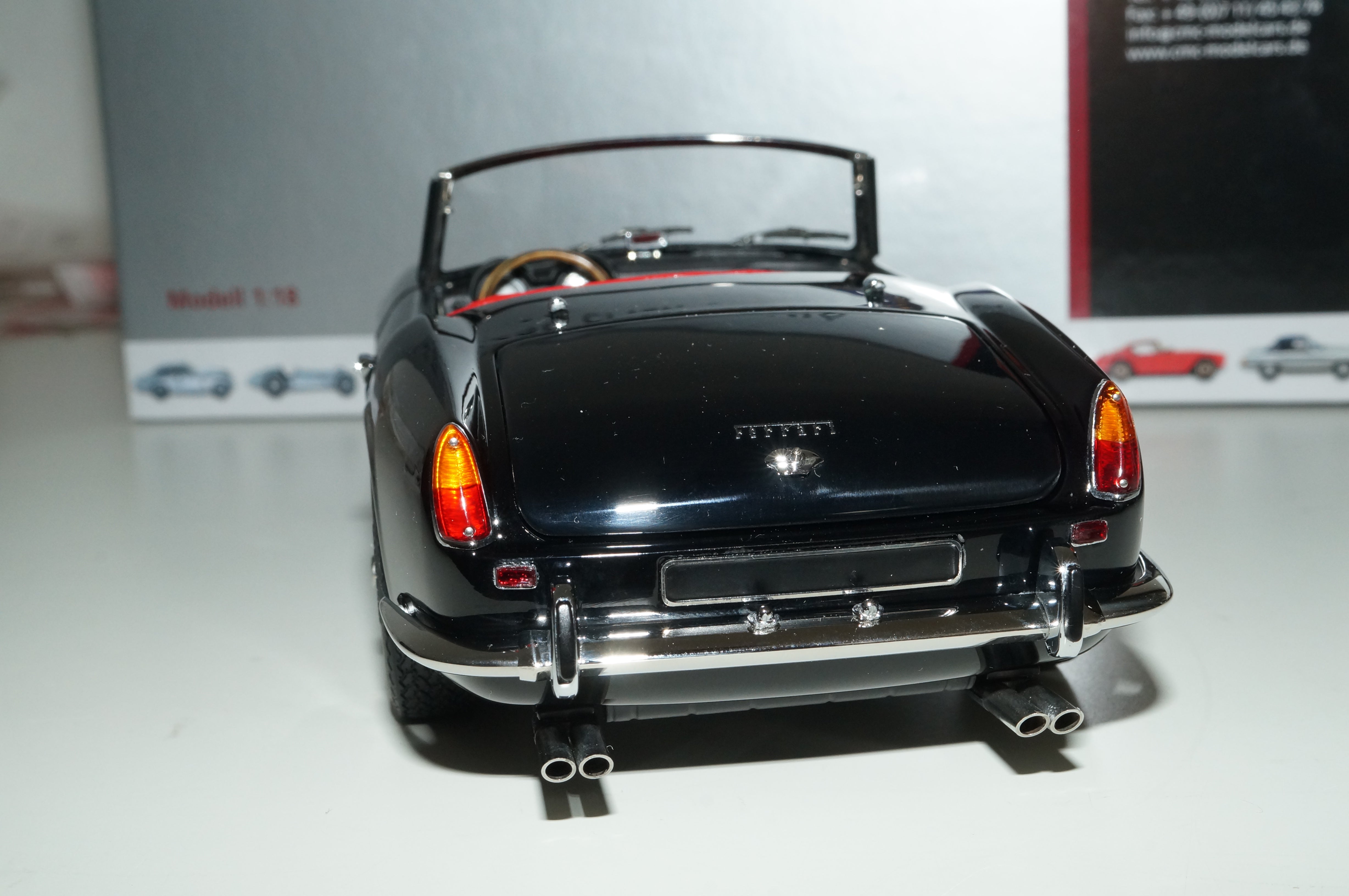 Ferrari 250 SWB California Spyder 1961 schwarz CMC M-094 aus Vorbesitz