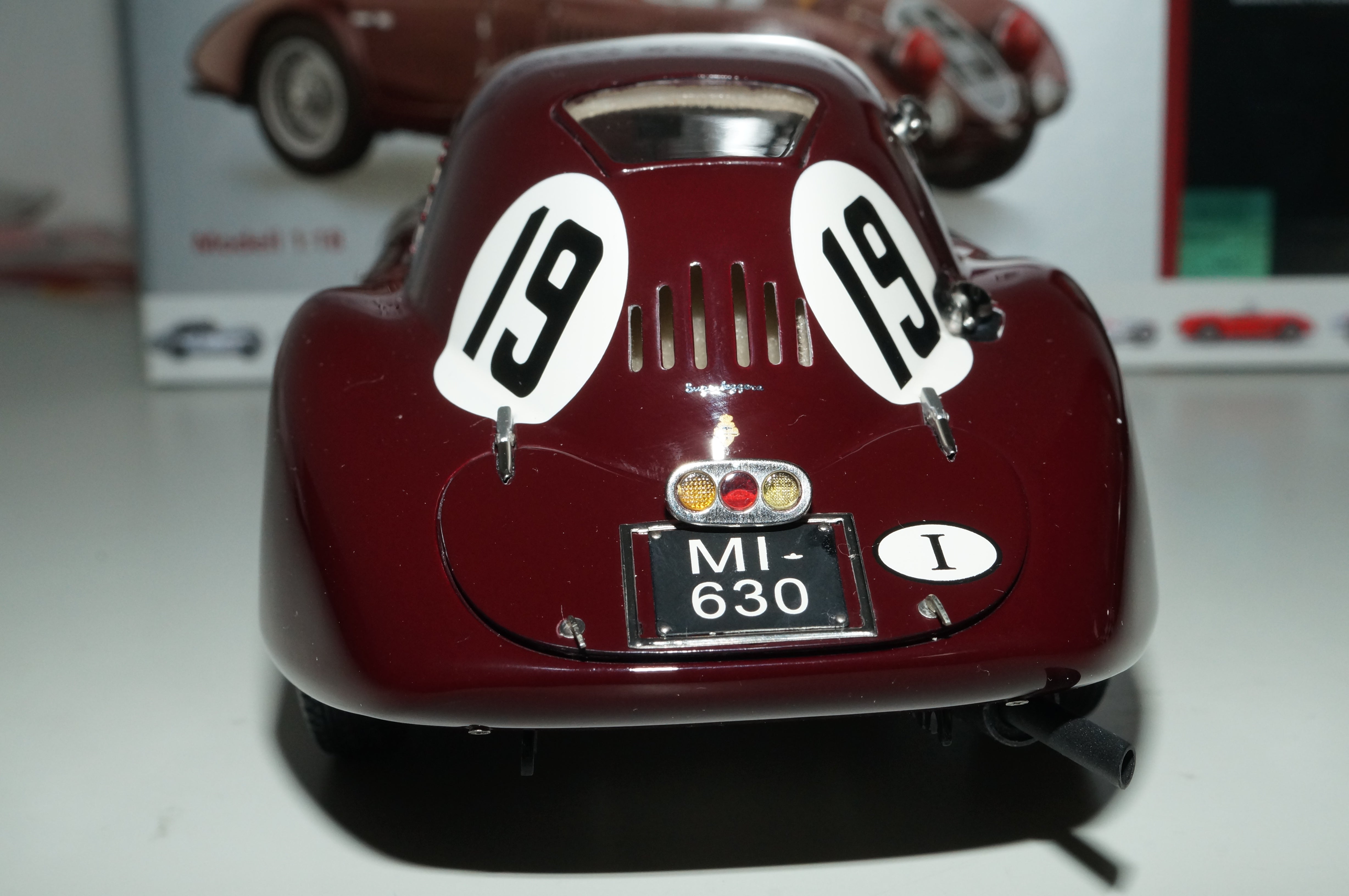 1/18 Alfa Romeo 8C 2900B Speciale #19 Le Mans 1938 CMC M-111