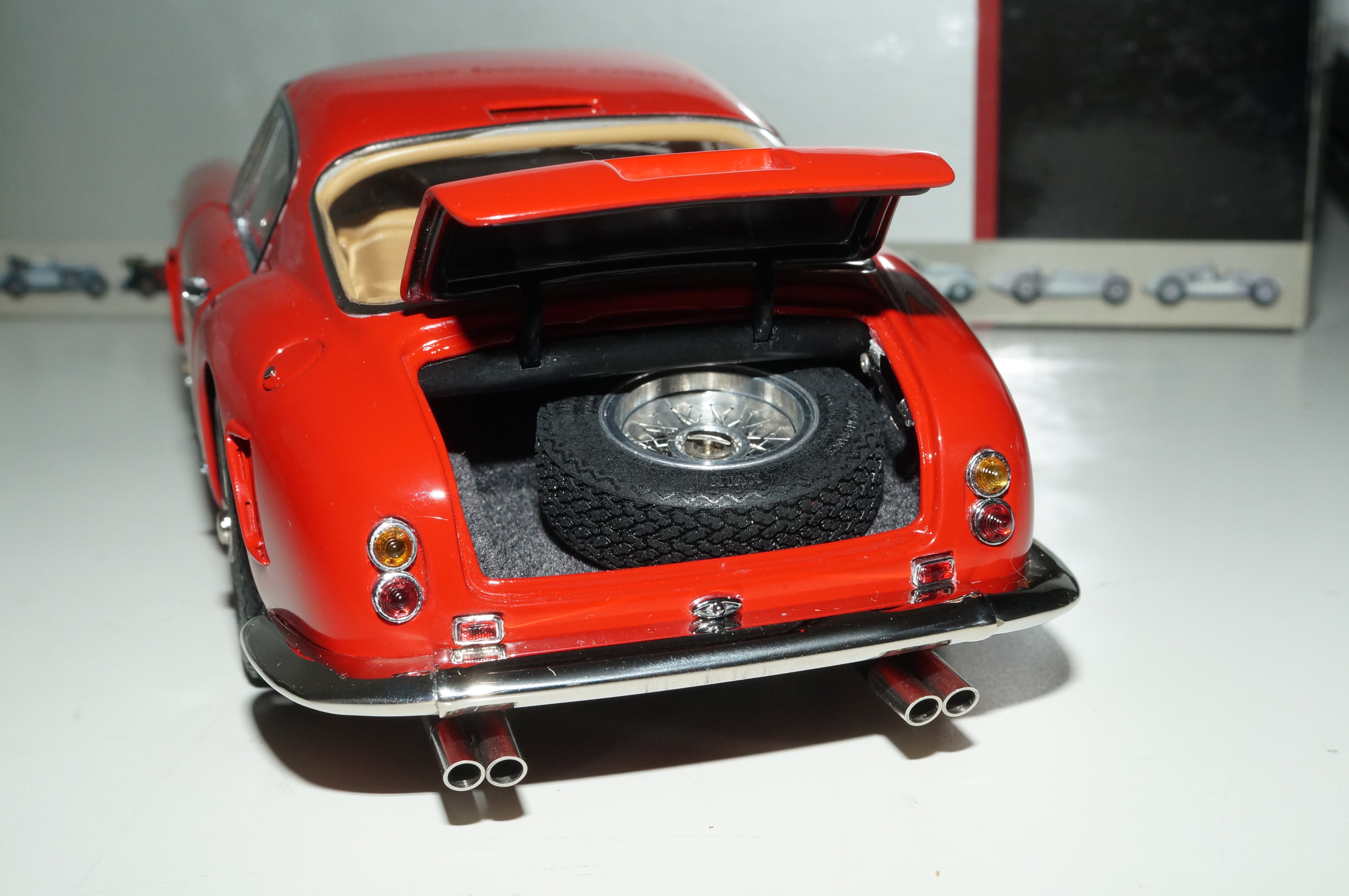 Ferrari 250 GT Berlinetta passo corto ROT CMC M-046 aus Vorbesitz