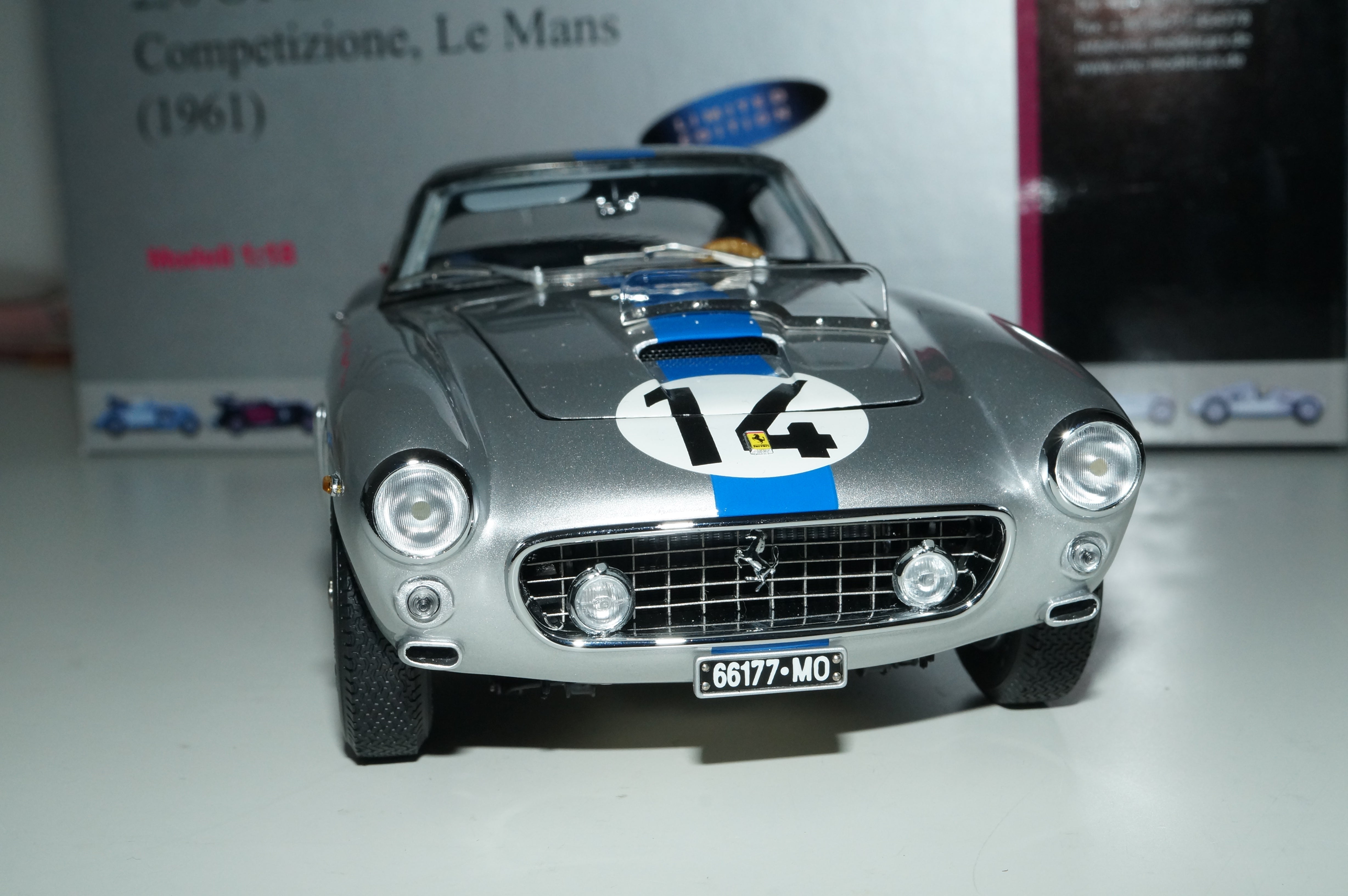 Ferrari 250 GT SWB Competizione #14  24H Le Mans 1961 CMC M-079 aus Vorbesitz
