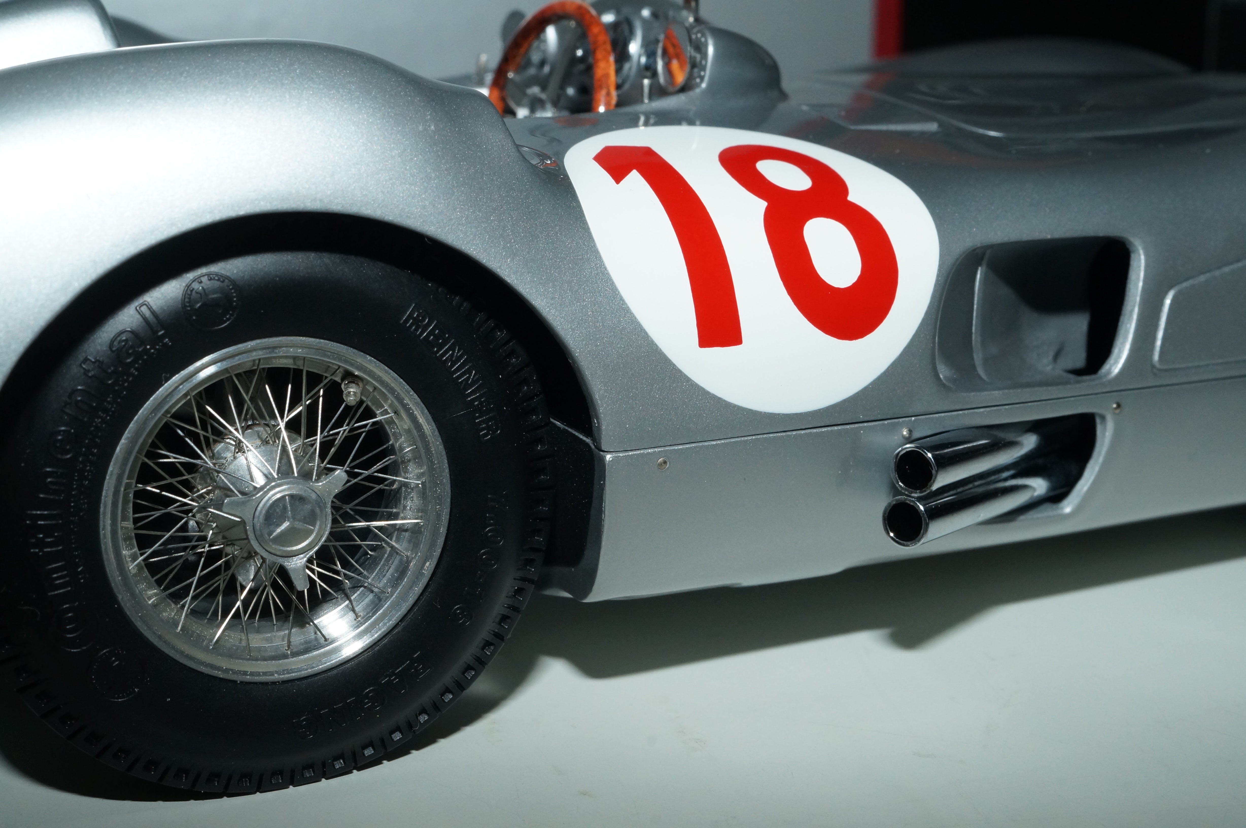 Mercedes-Benz W196R #18 Juan M. Fangio CMC M-049 aus Vorbesitz