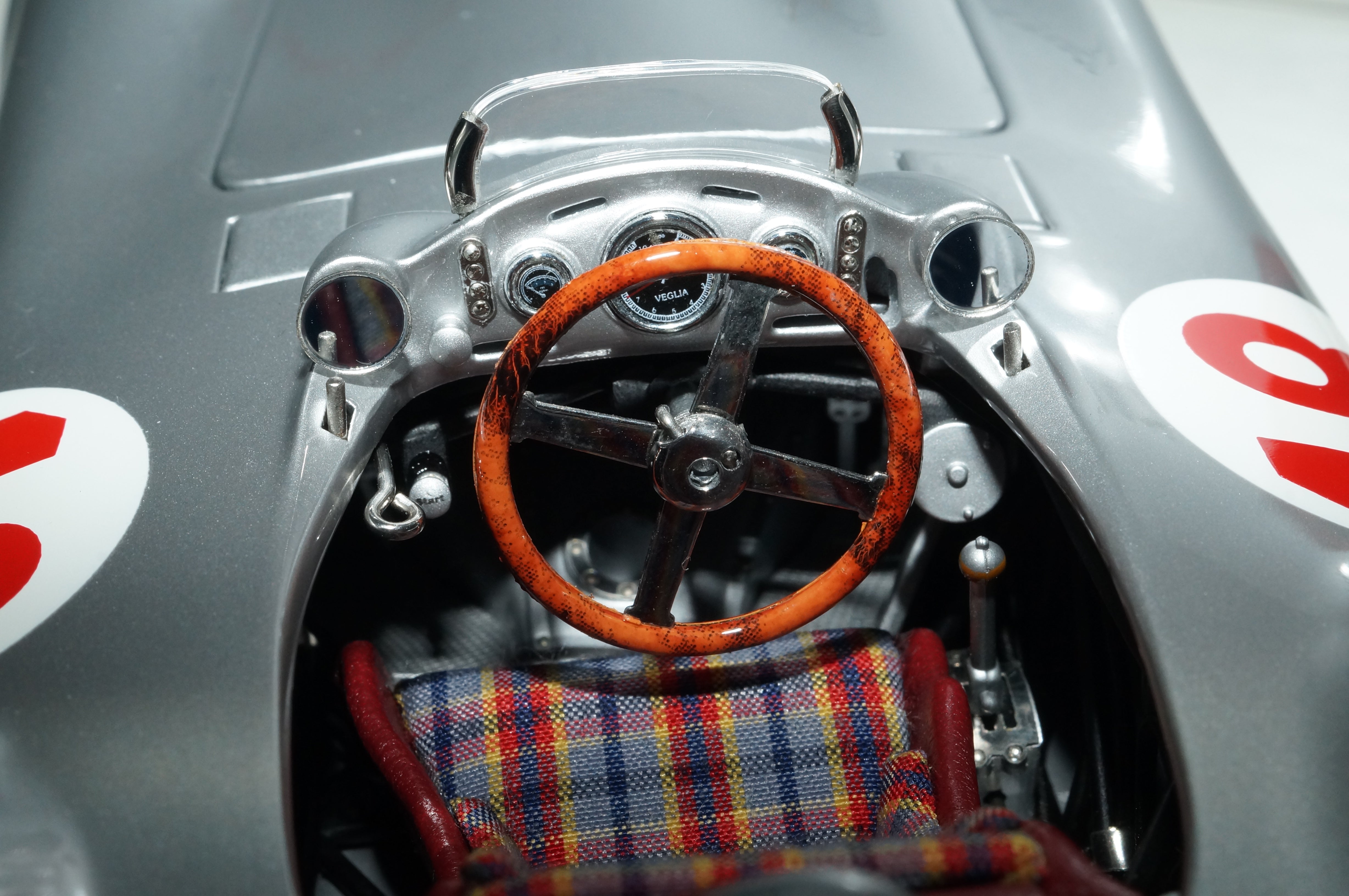 Mercedes-Benz W196R #18 Juan M. Fangio CMC M-049 aus Vorbesitz