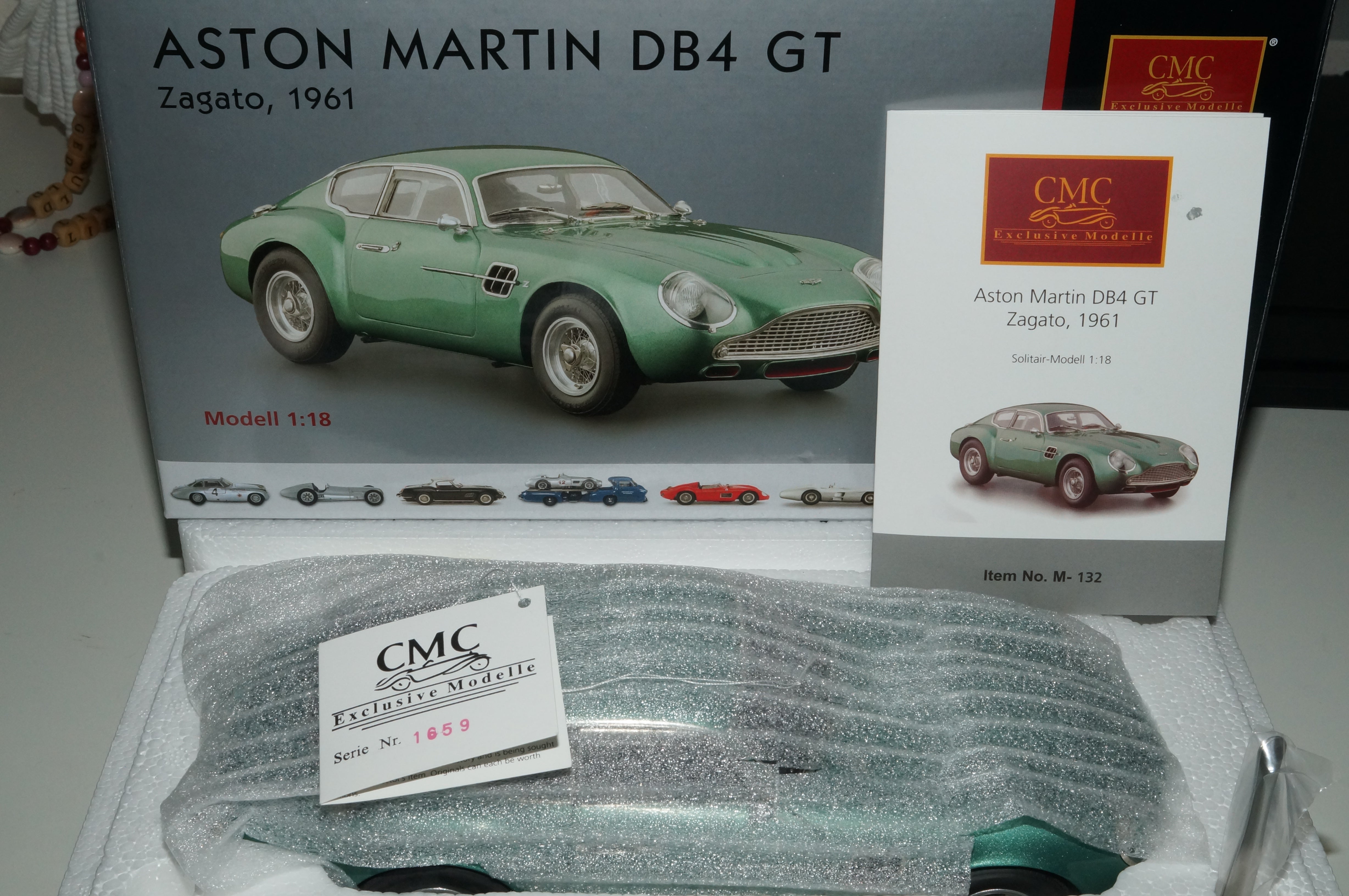 Aston Martin DB4 GT Zagato CMC M-132 -pre-owned
