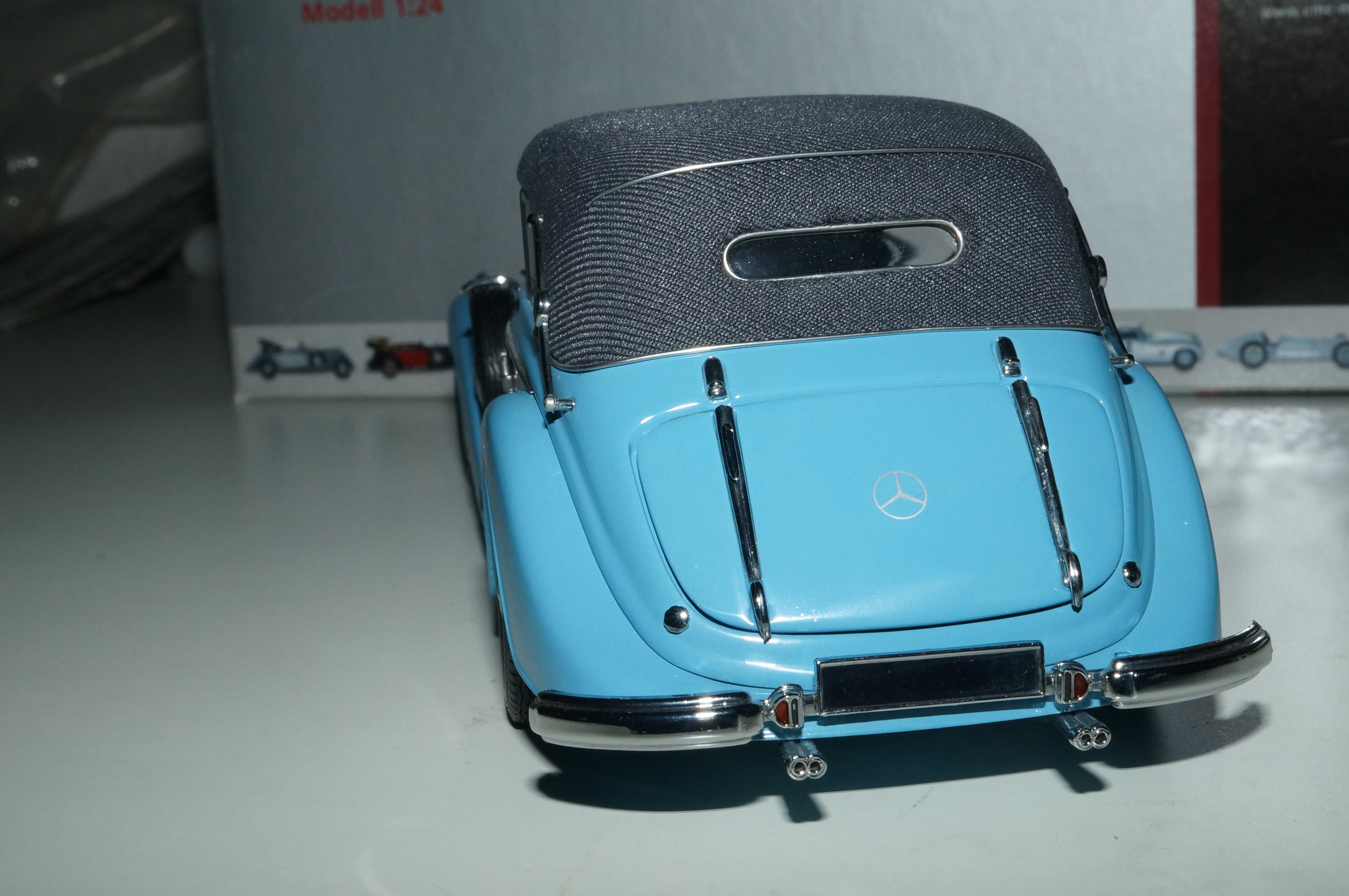 Mercedes-Benz 540K Cabriolet B hellblau/elfenbein CMC M-003B 1/24