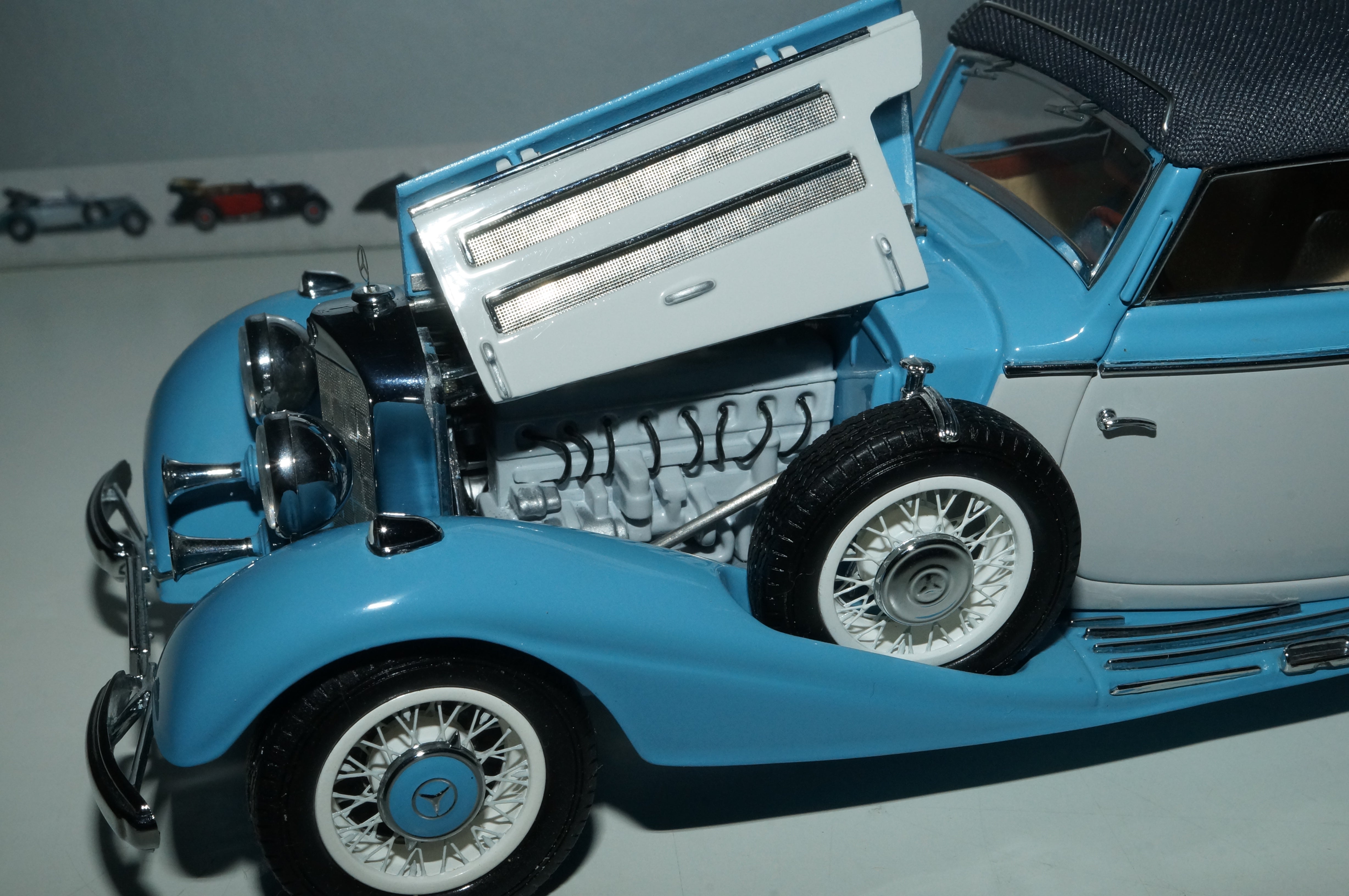 Mercedes-Benz 540K Cabriolet B hellblau/elfenbein CMC M-003B 1/24
