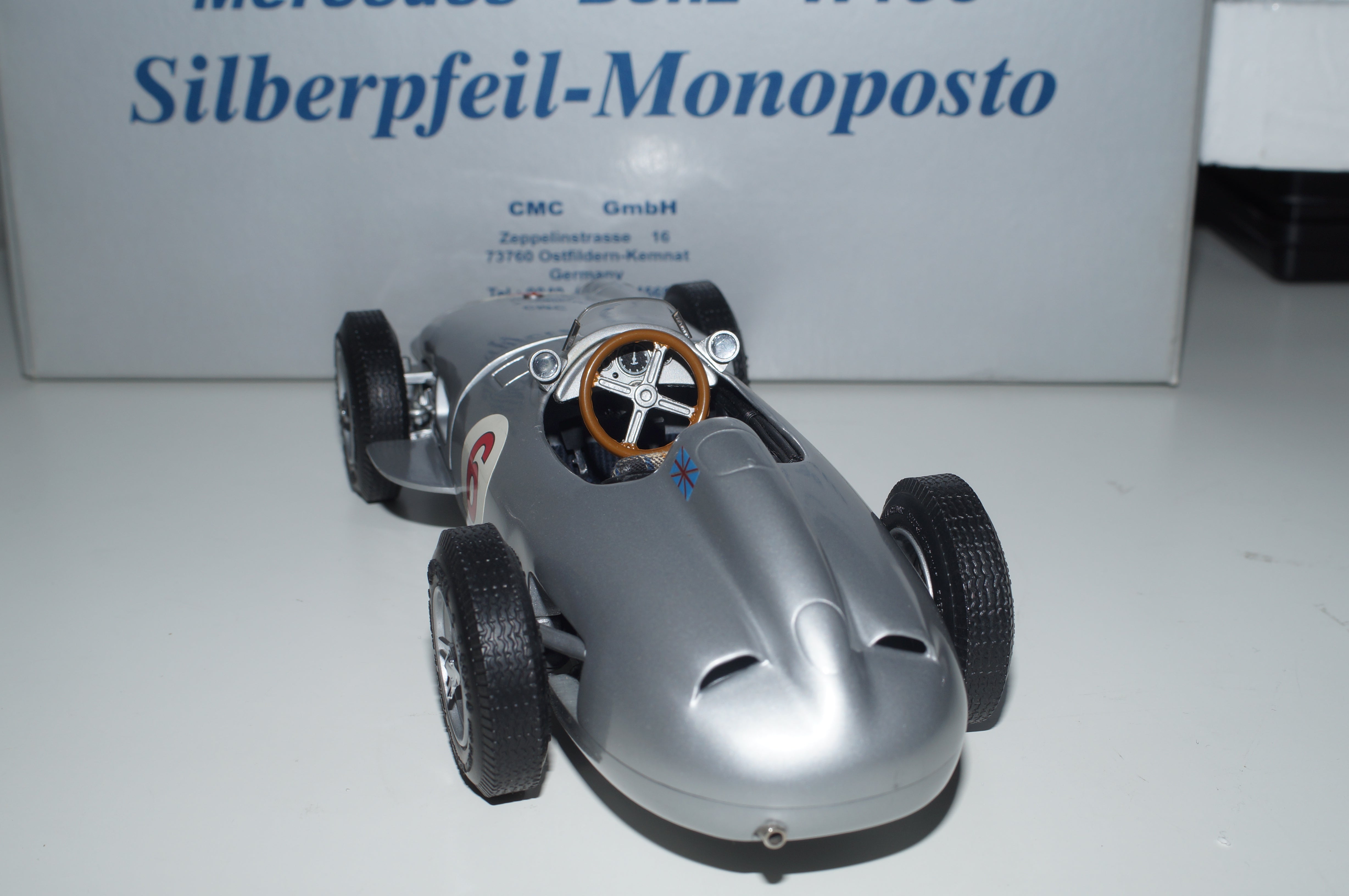 Mercedes-Benz W196 #6 Stirling MOSS CMC M-020 LE 1.000 Stück