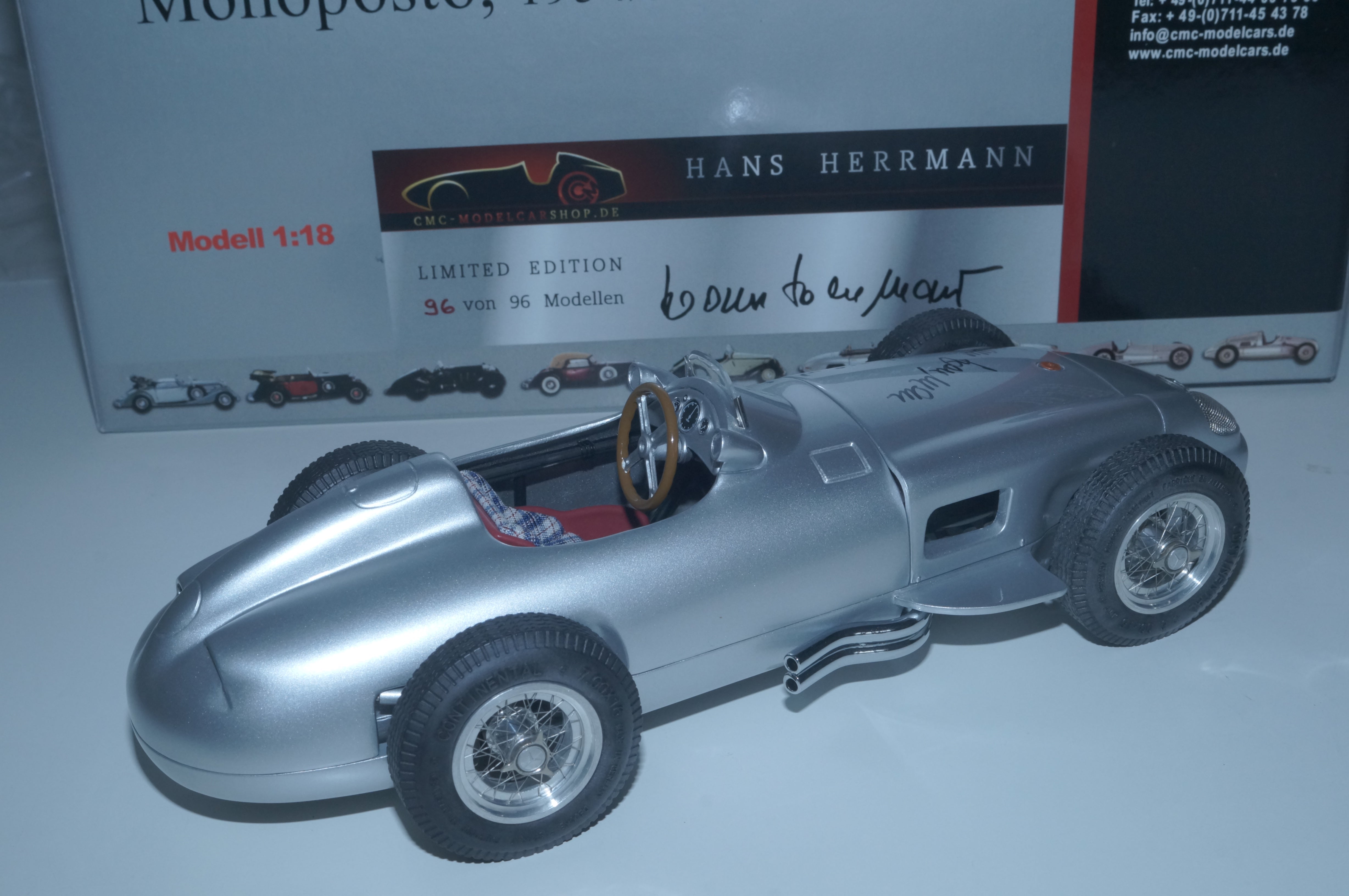 Mercedes-Benz W196, Hans Herrmann -Signatur Edition- limitiert auf 96 Stück #96/96, Basismodell CMC