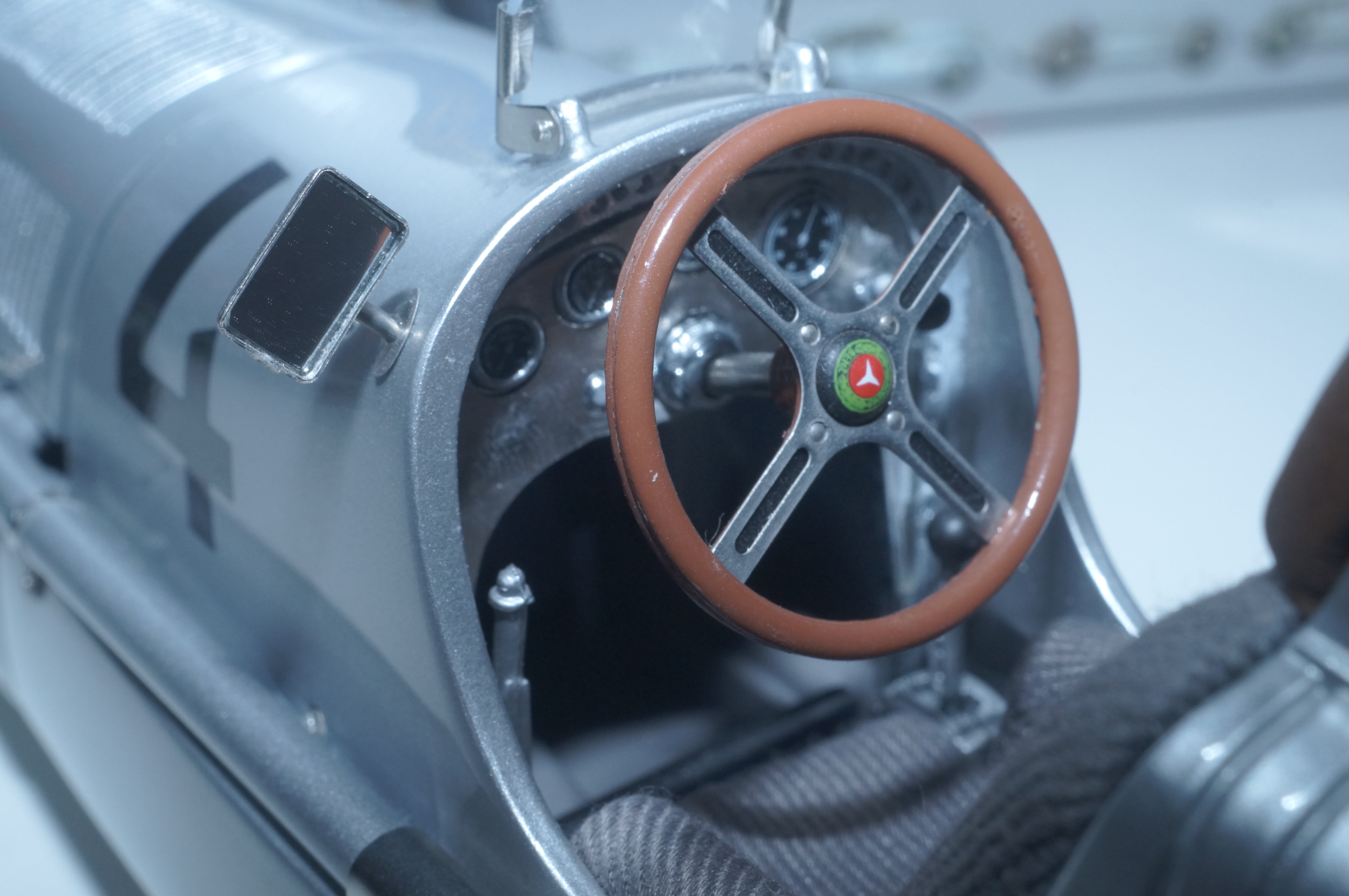 Mercedes-Benz W25 #4 Luigi Fagioli CMC M-104 LE RARITÄT BLACK #4