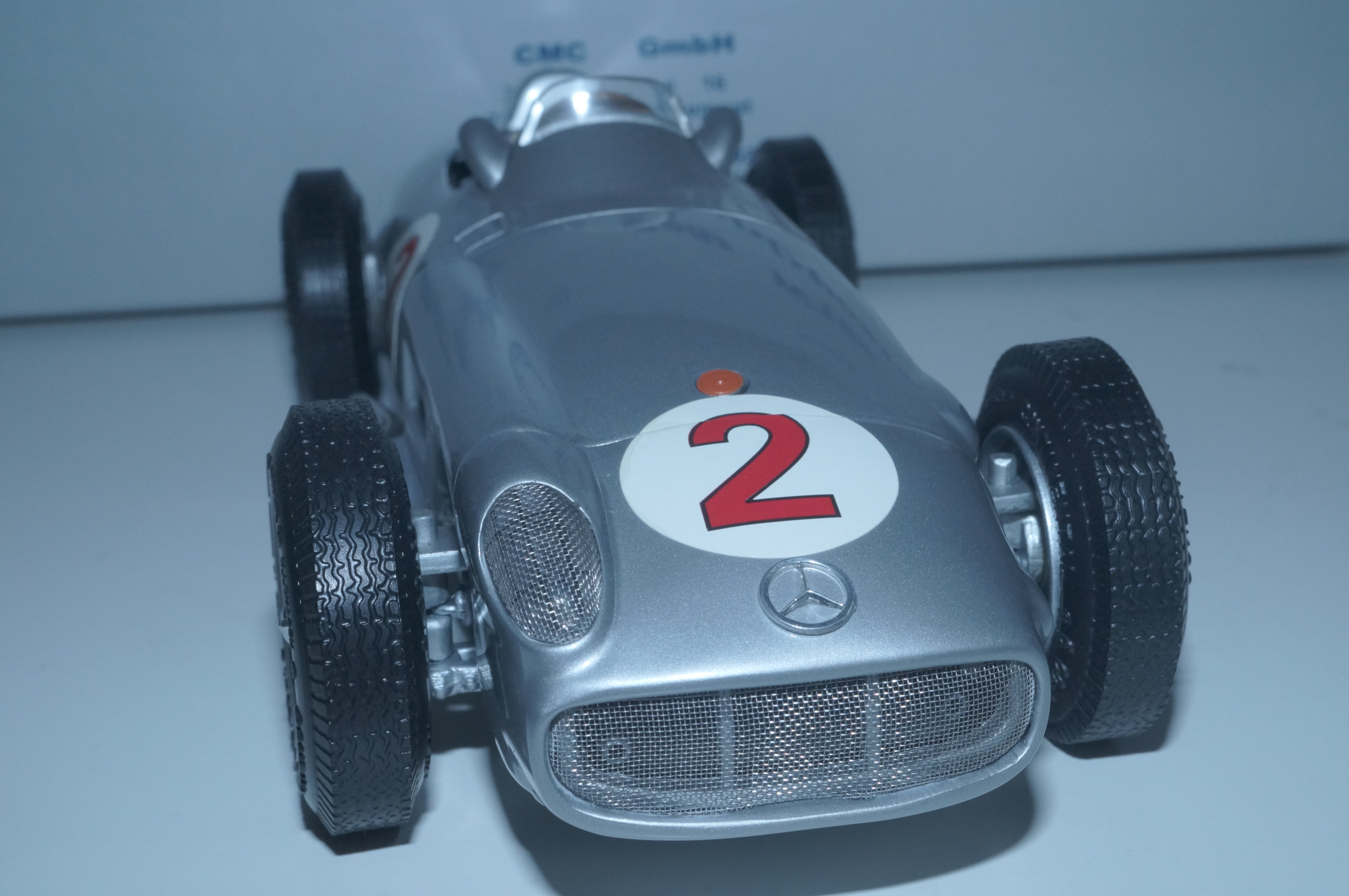 Mercedes-Benz W196 #2 Juan Manuel Fangio CMC M-019 LE 1.000 Stück