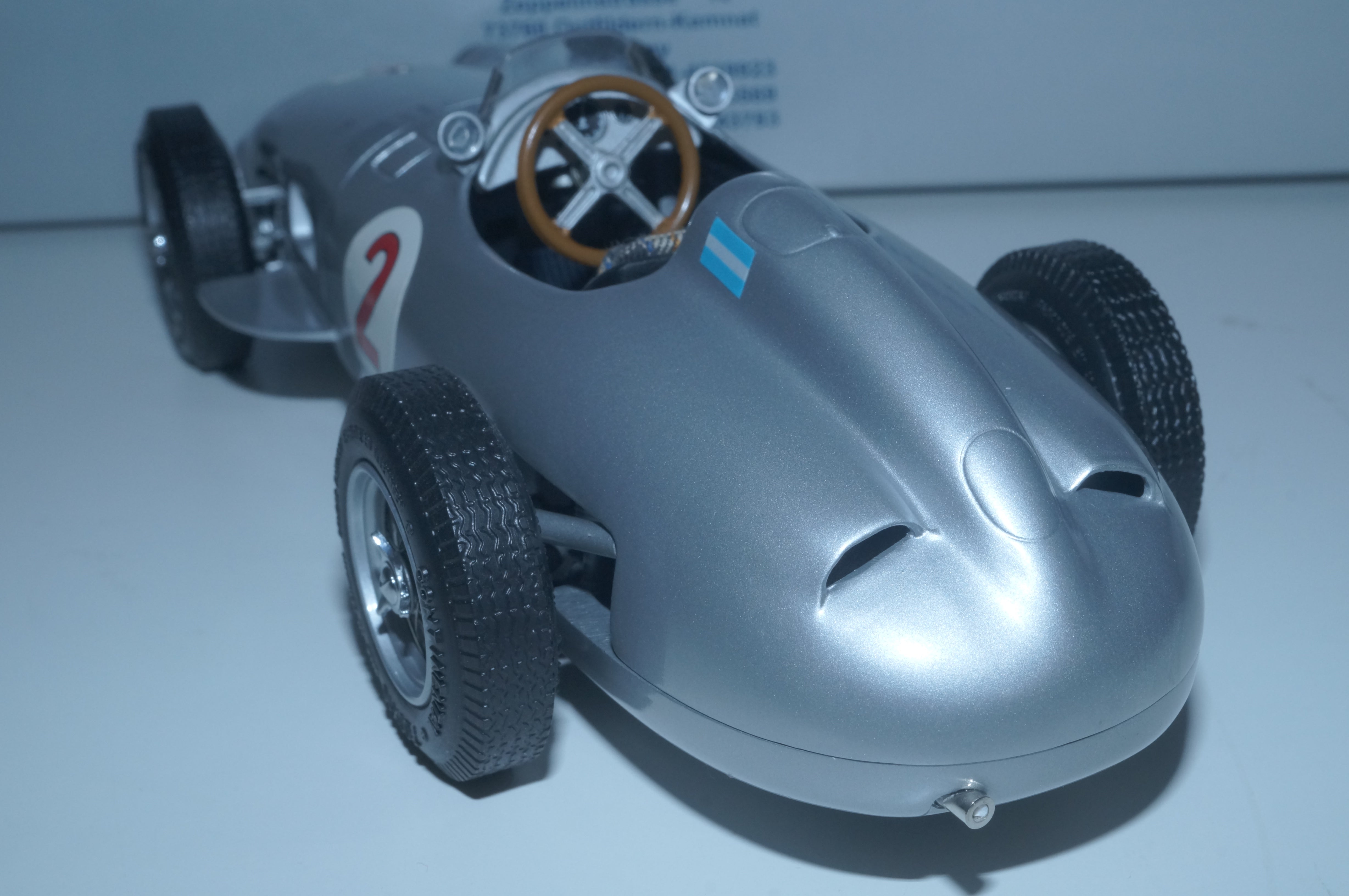 Mercedes-Benz W196 #2 Juan Manuel Fangio CMC M-019 LE 1.000 Stück