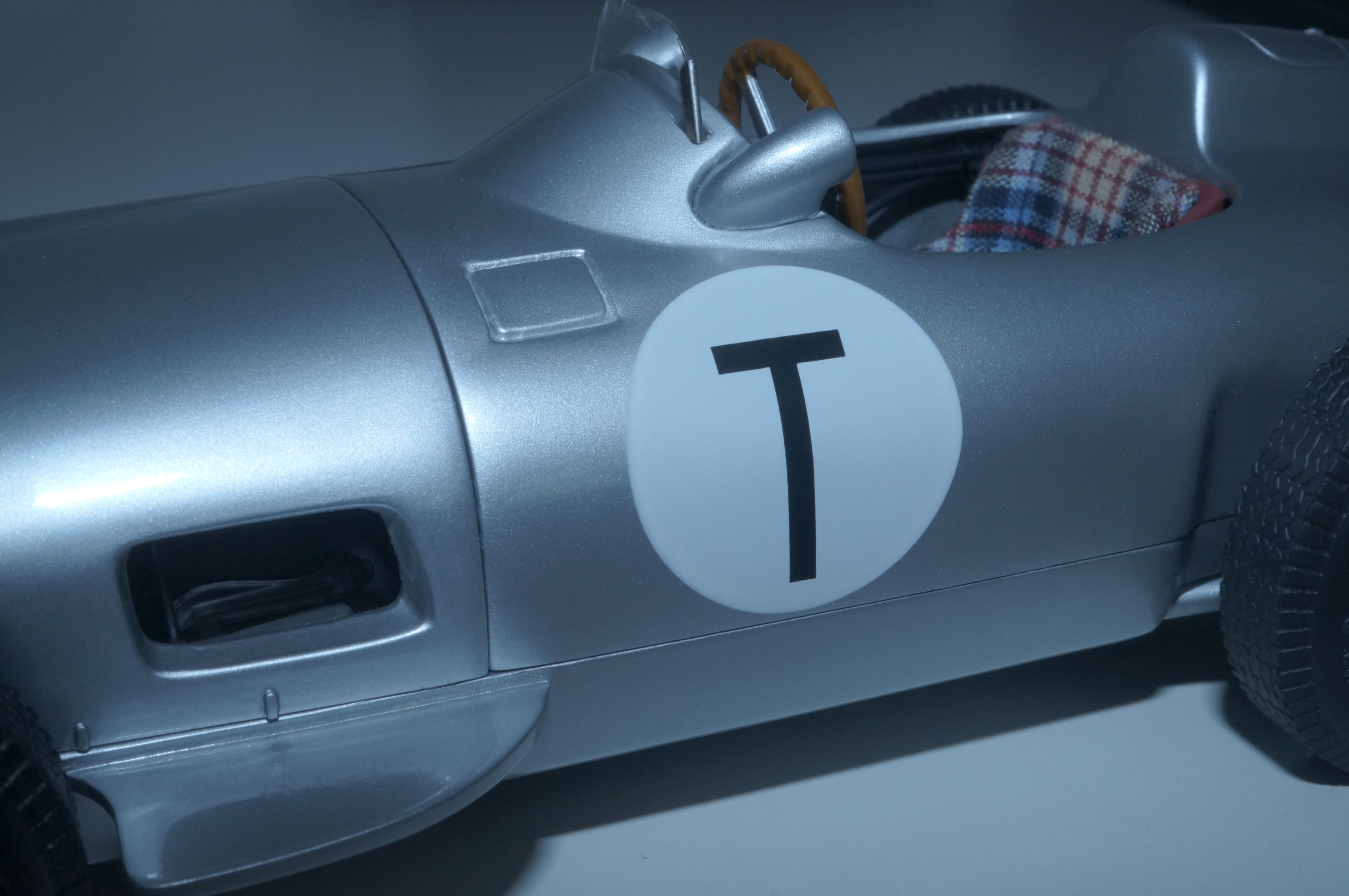 Mercedes-Benz W196 T-CAR + Renntransporter 'Blue Wonder' im Bundle CMC M-006T + M-036