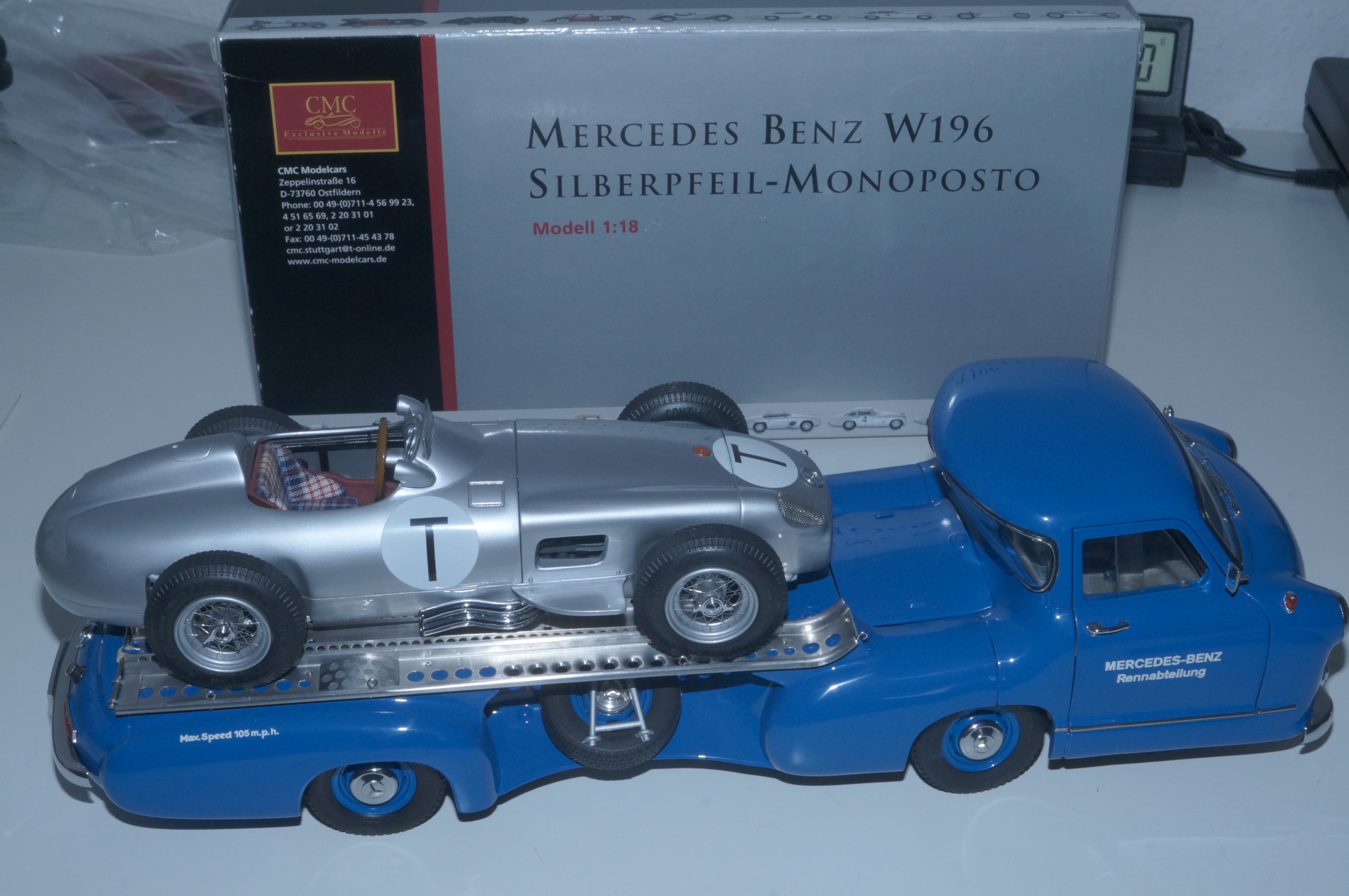 Mercedes-Benz W196 T-CAR + Renntransporter 'Blue Wonder' im Bundle CMC M-006T + M-036
