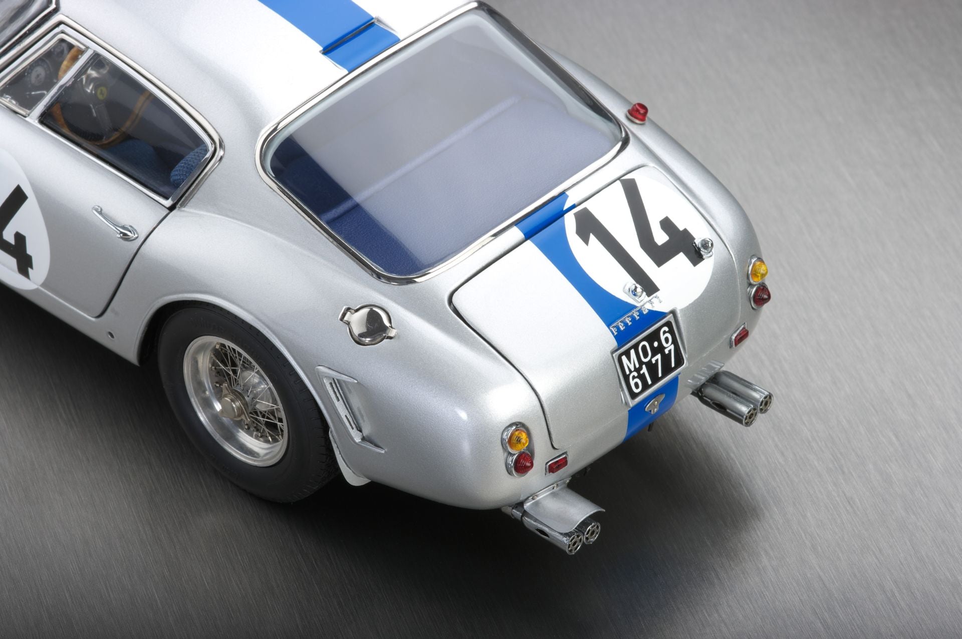 Ferrari 250 GT SWB Competizione #14  24H Le Mans 1961 CMC M-079 aus Vorbesitz
