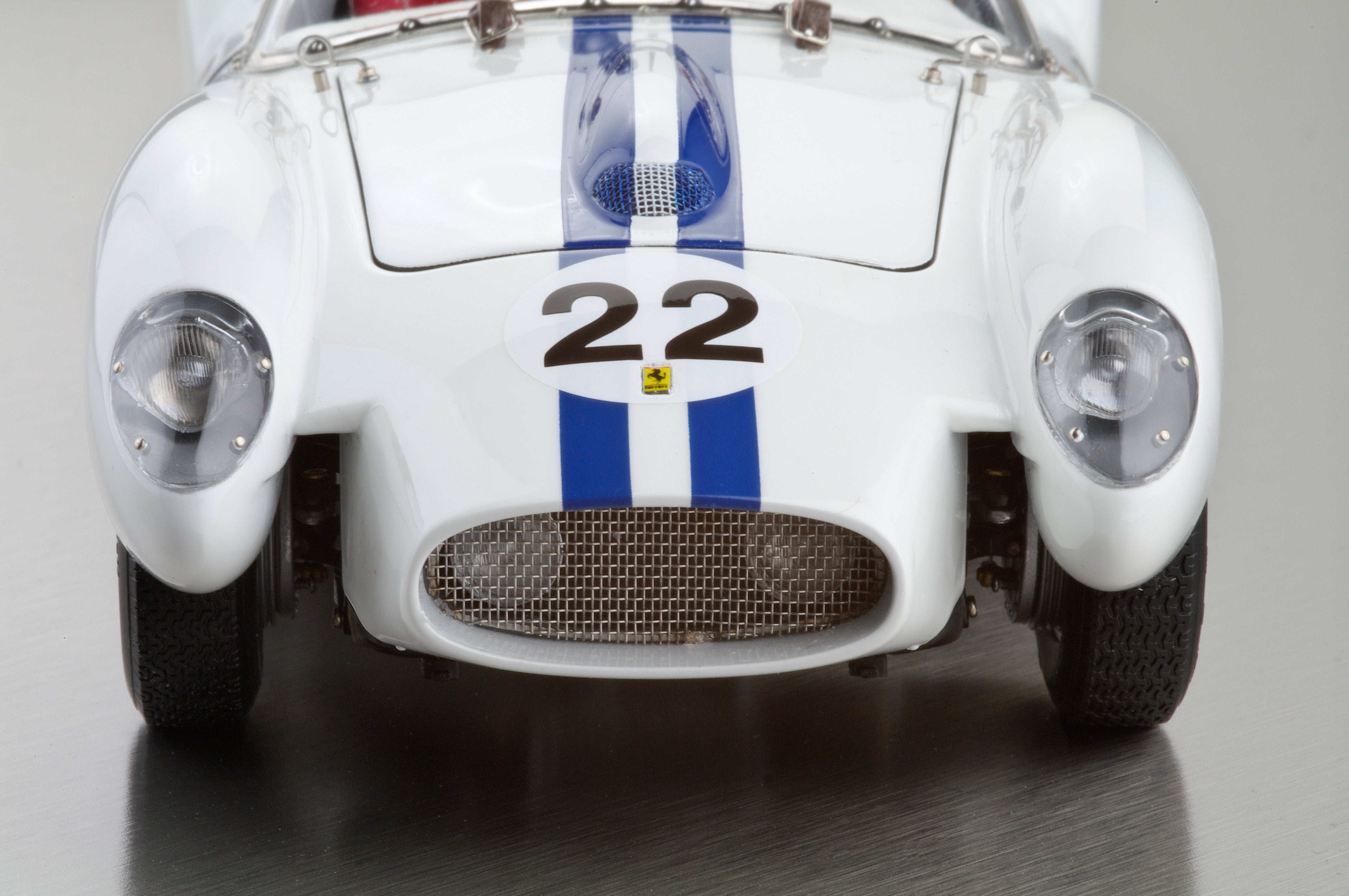 1:18 Ferrari 250 Testa Rossa #22 Pontoon Fender CMC M-080 aus Vorbesitz