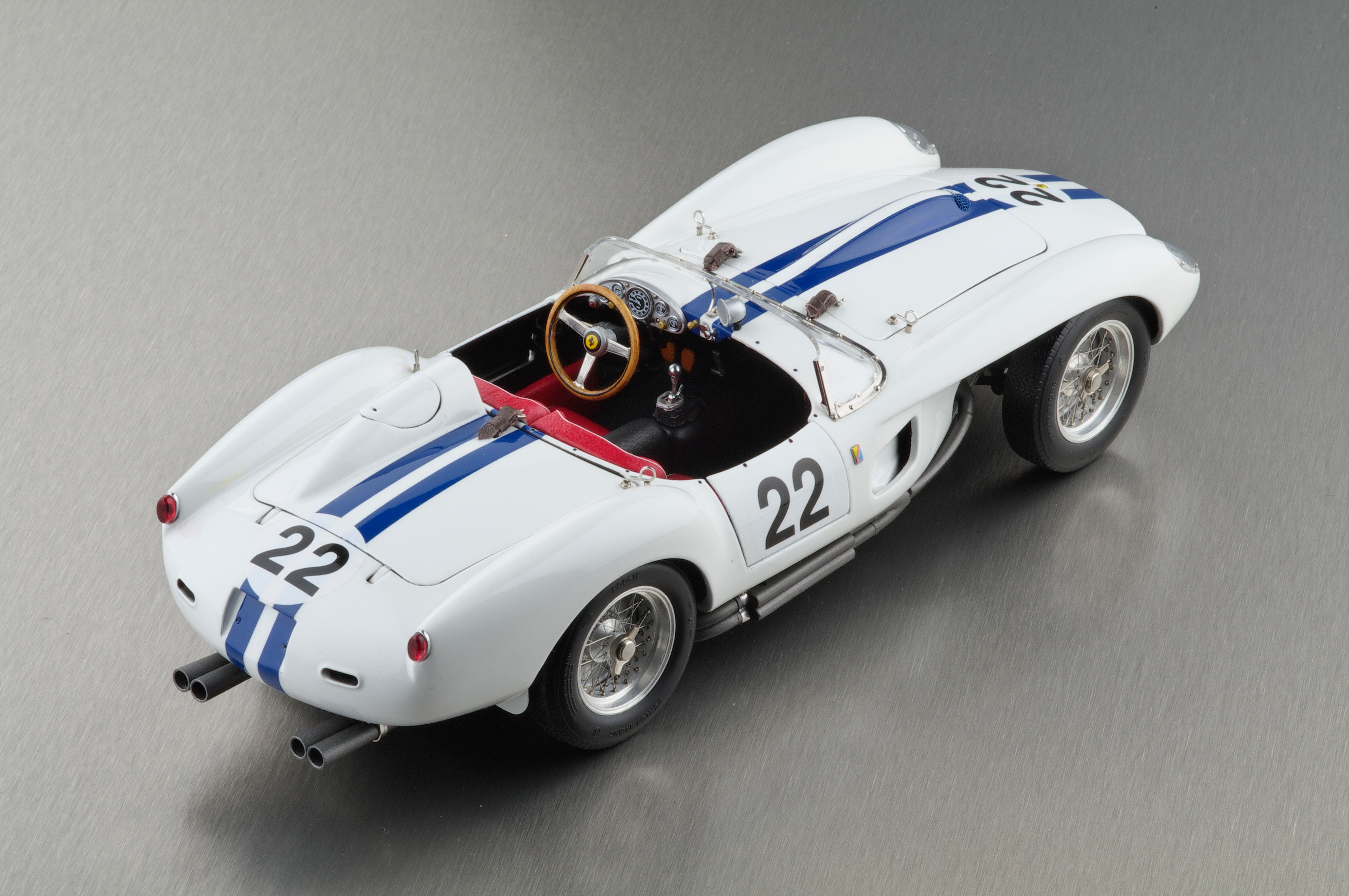 1:18 Ferrari 250 Testa Rossa #22 Pontoon Fender CMC M-080 aus Vorbesitz