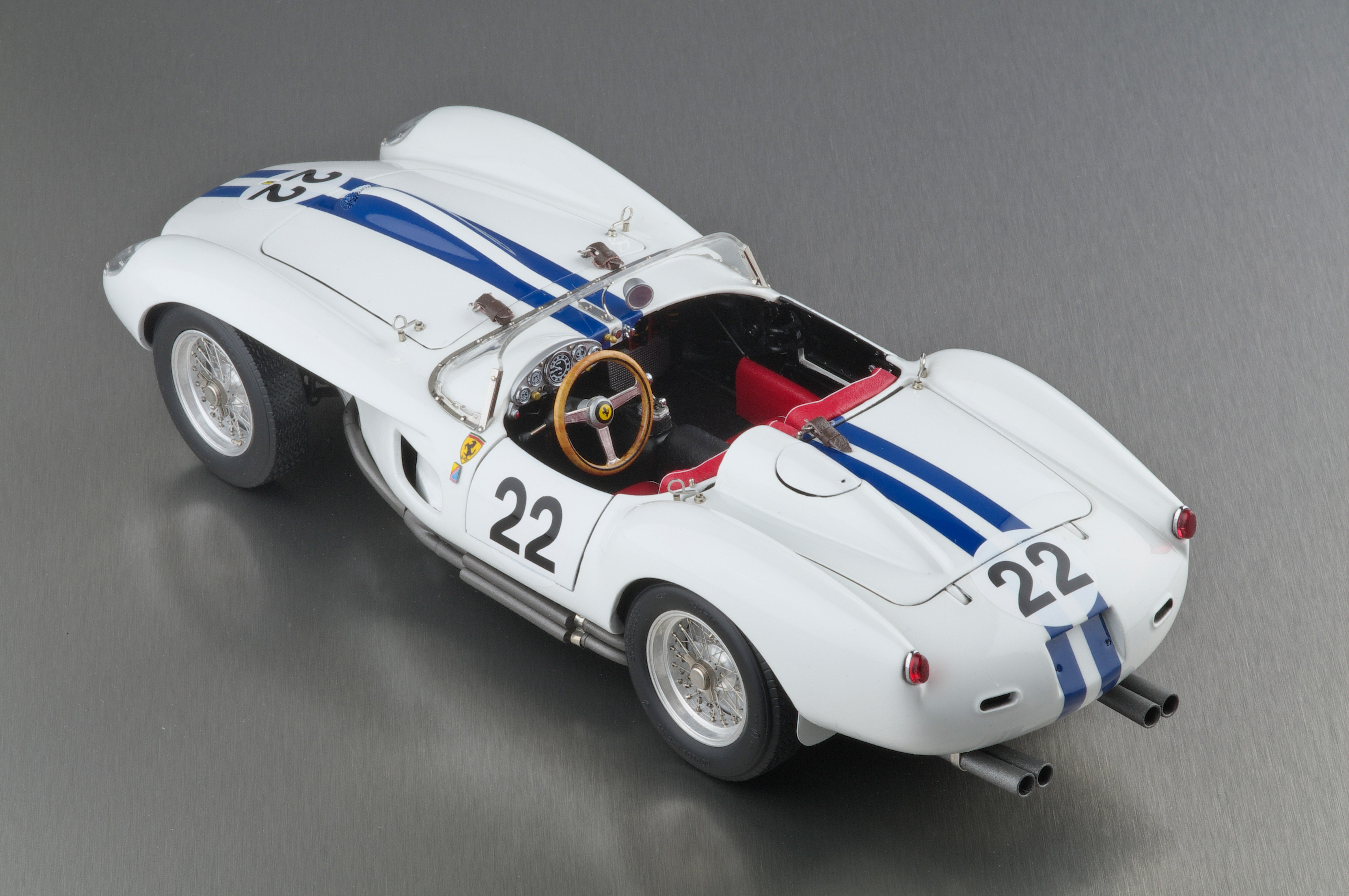 1:18 Ferrari 250 Testa Rossa #22 Pontoon Fender CMC M-080 aus Vorbesitz