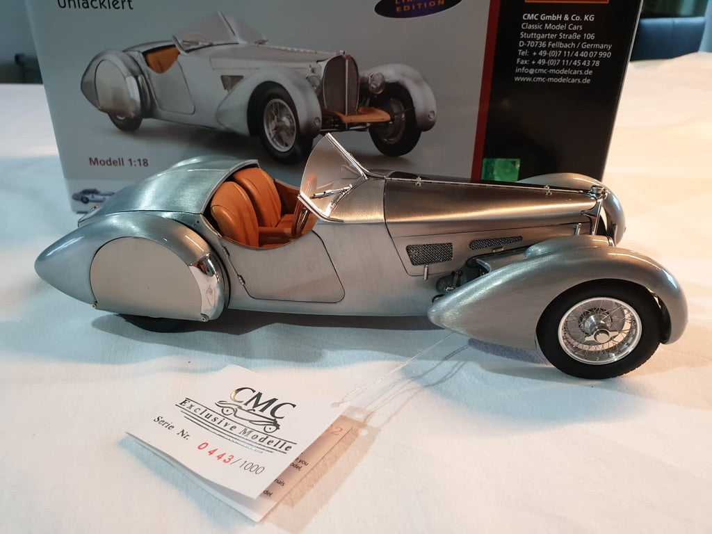 Bugatti 57 SC Corsica Roadster unlackiert CMC M-134 Limited Edition 1000 Stück