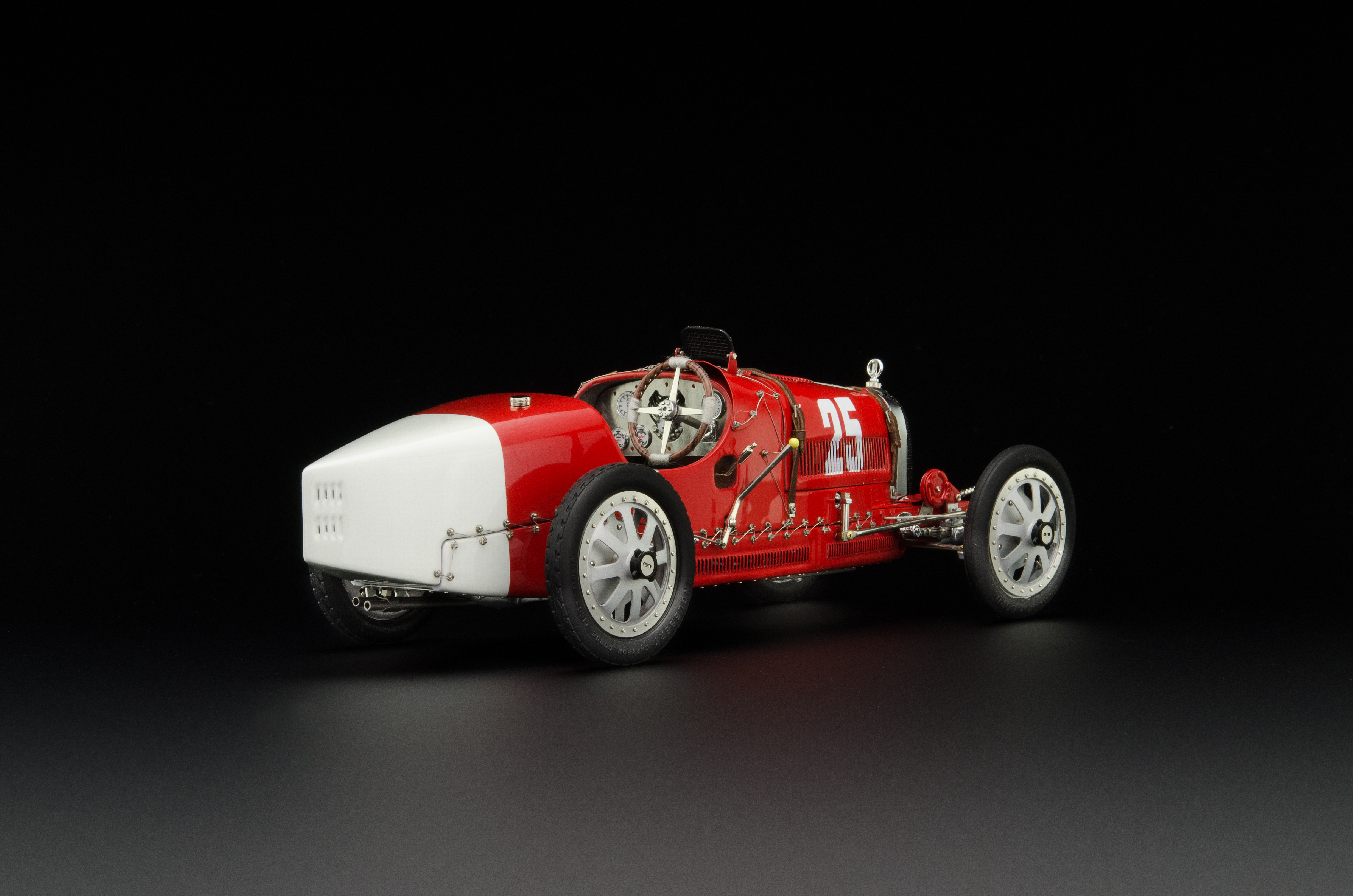 cmc-M-100-009-Bugatti-Nation-Colour-Portugal-03