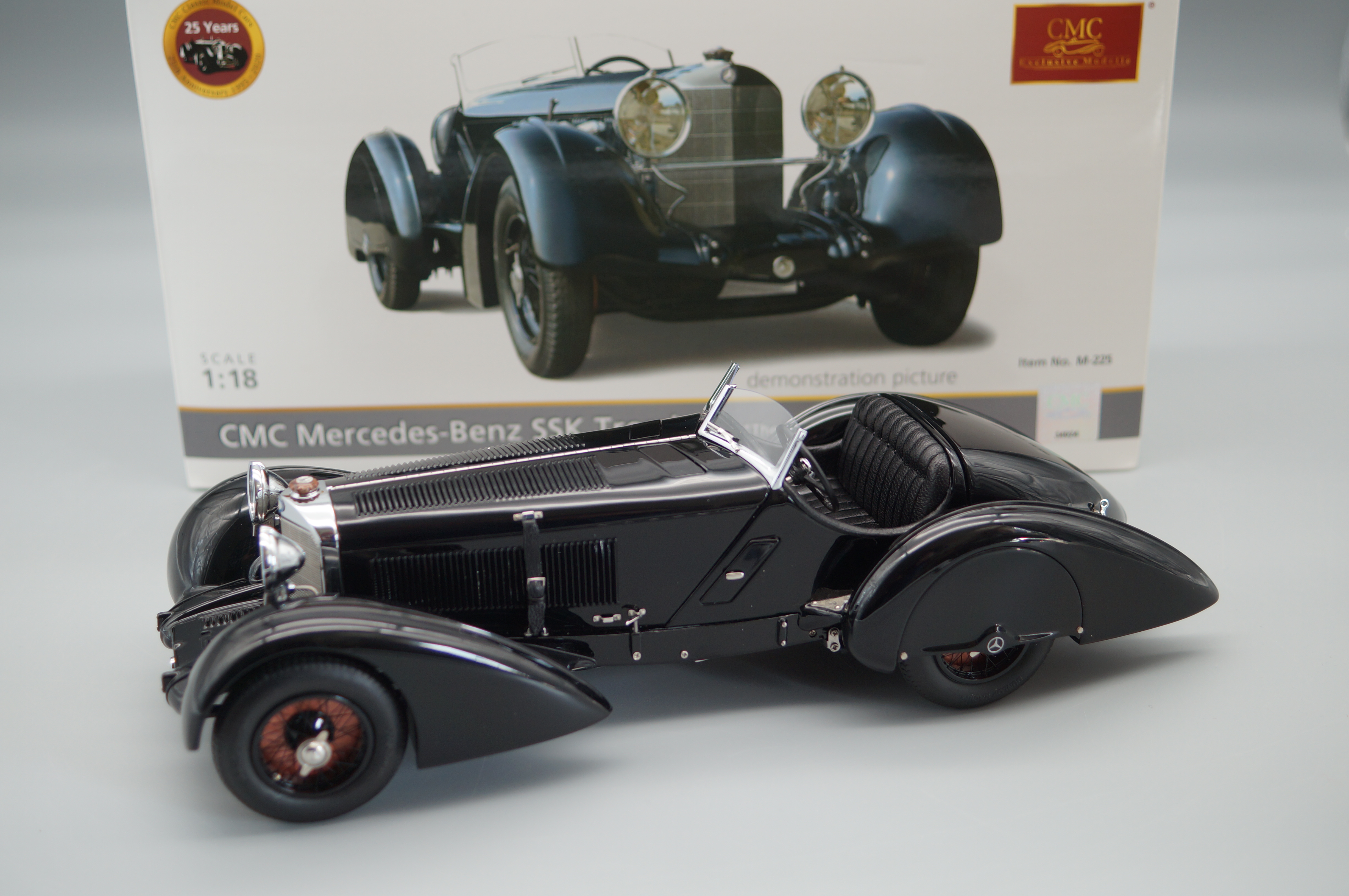Mercedes-Benz SSK “Black Prince” 1934 CMC M-225 - PRE OWNED- TS450