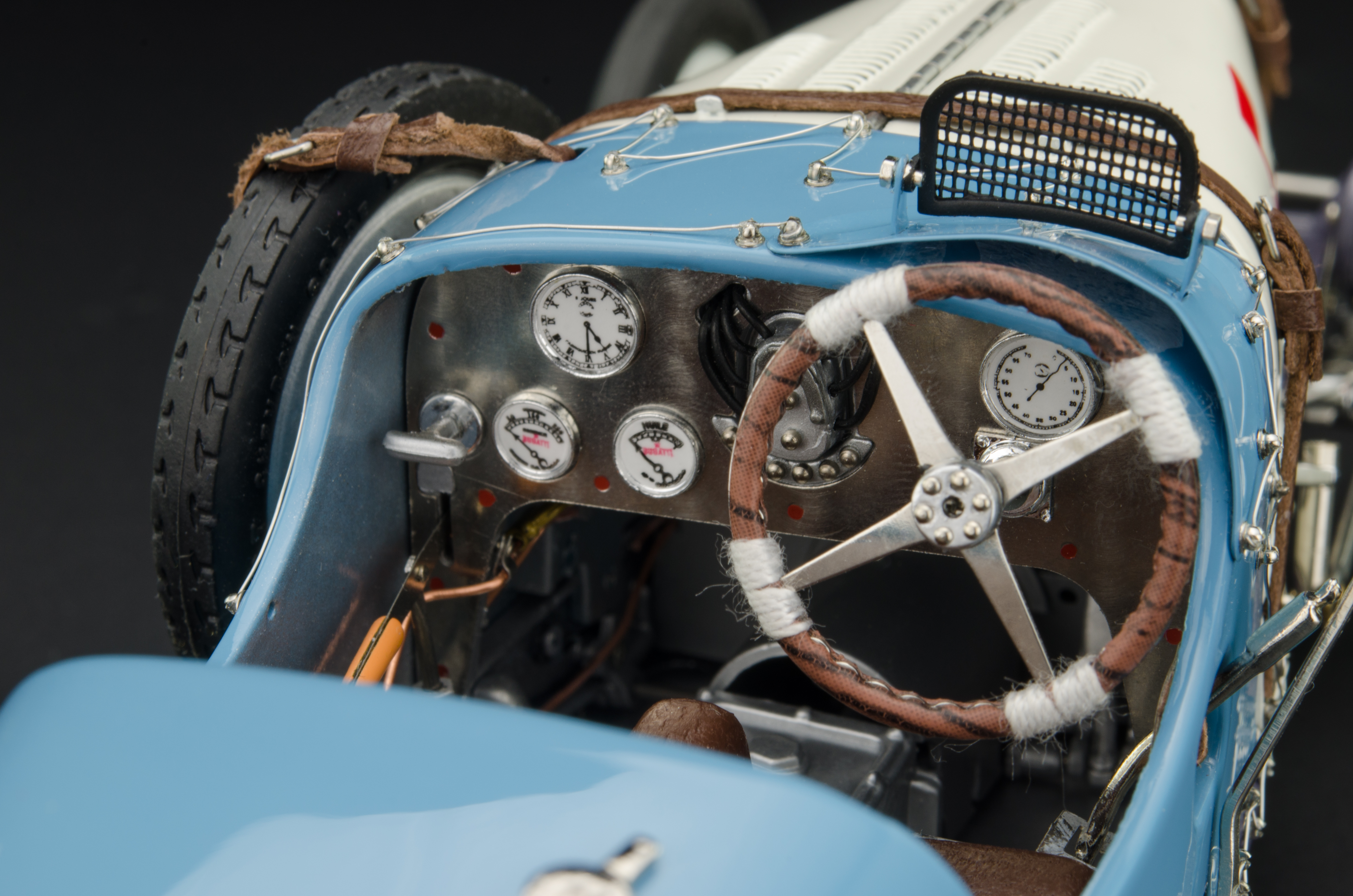 cmc-M-100-013-Bugatti-Nation-Colour-Argentina-04