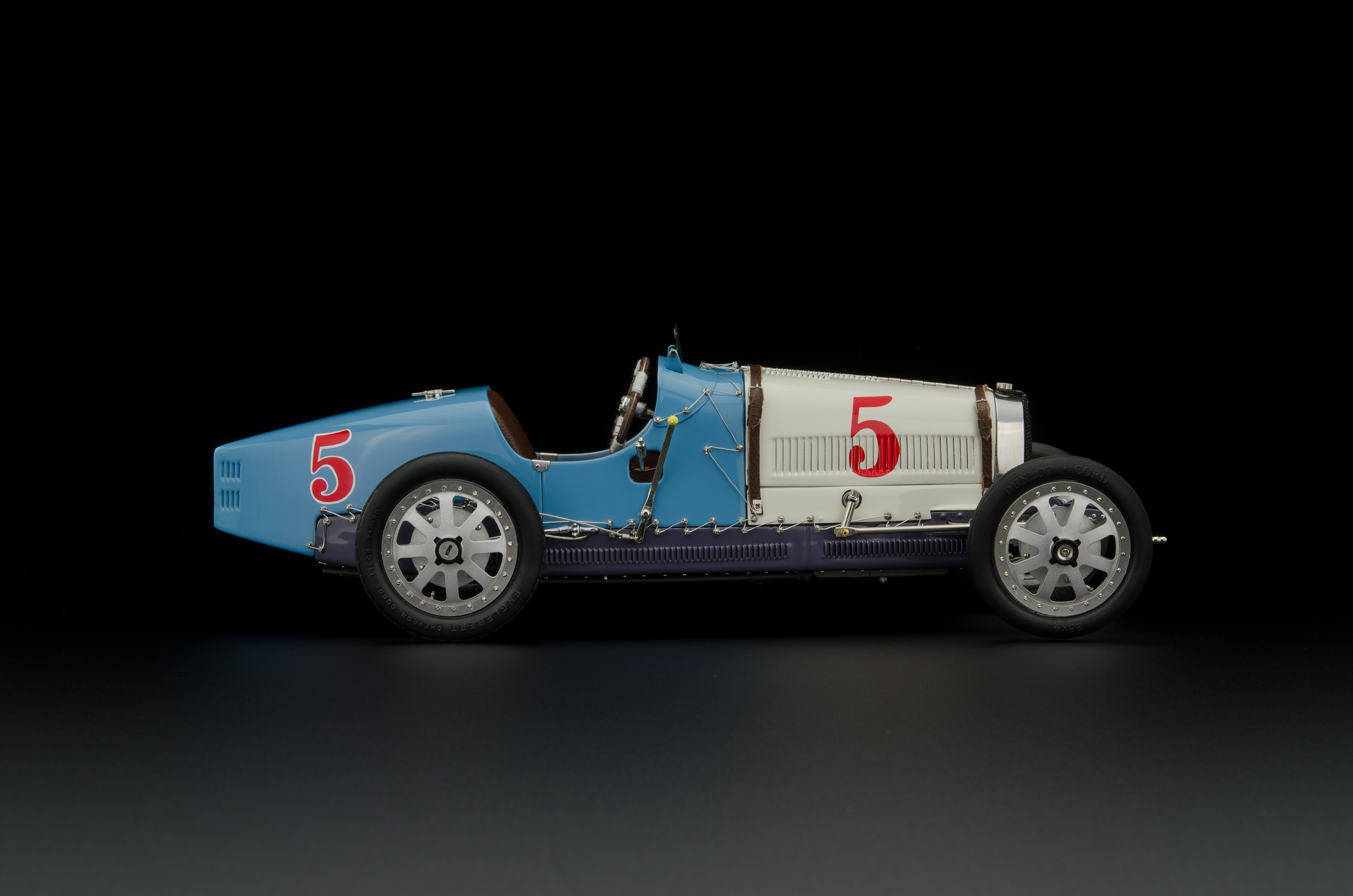 cmc-M-100-013-Bugatti-Nation-Colour-Argentina-01