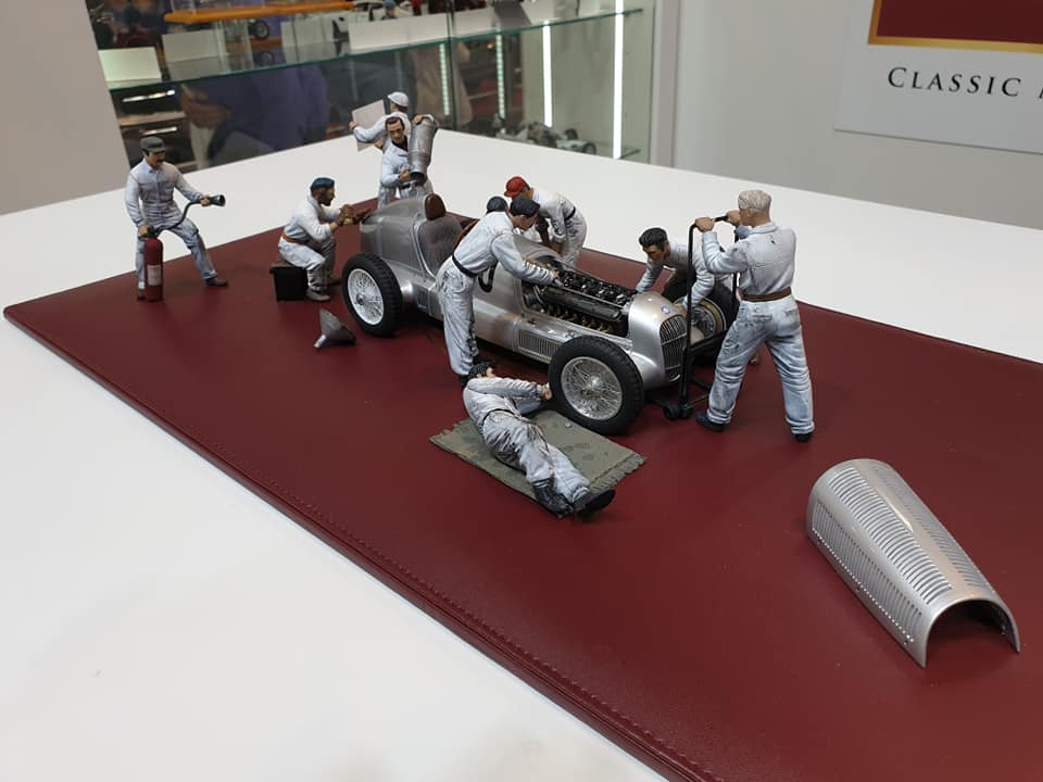 SF-Mercedes-Team-03