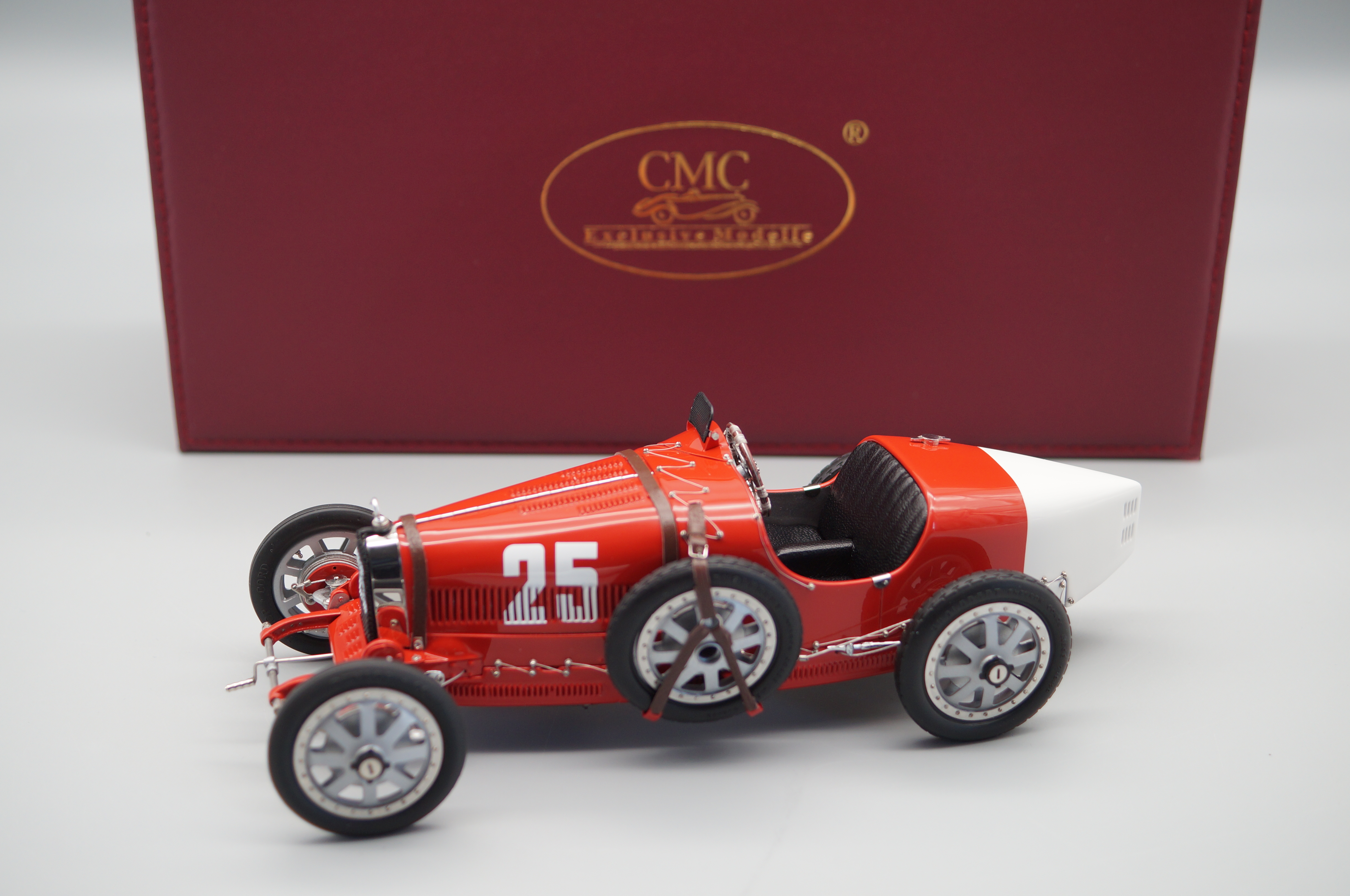 1:18 Bugatti T35 Nation Color Project - Portugal #25 LE 500 St. CMC M-100 009 -pre owned-