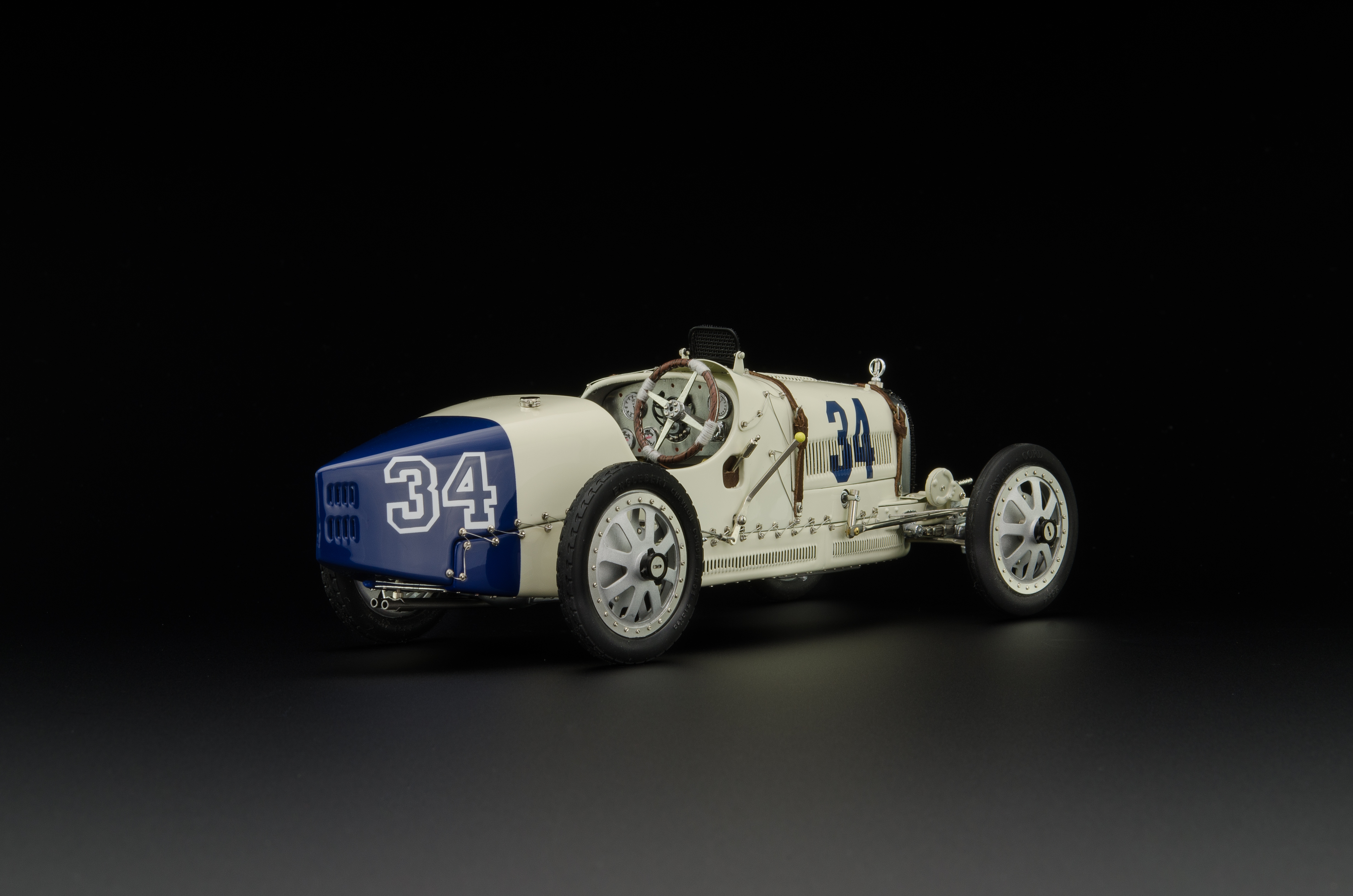 cmc-M-100-006-Bugatti-Nation-Colour-USA-03
