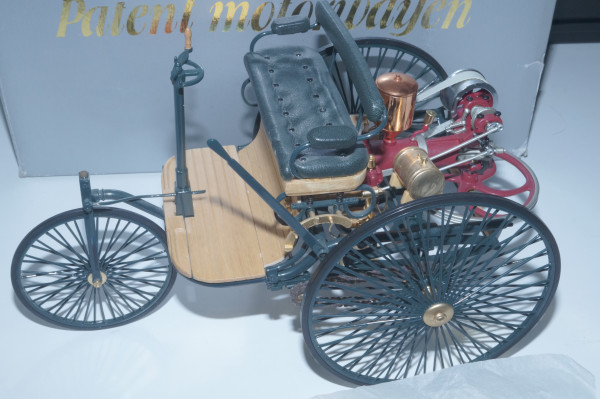 1/10 Benz Patent Motorwagen CMC M-005
